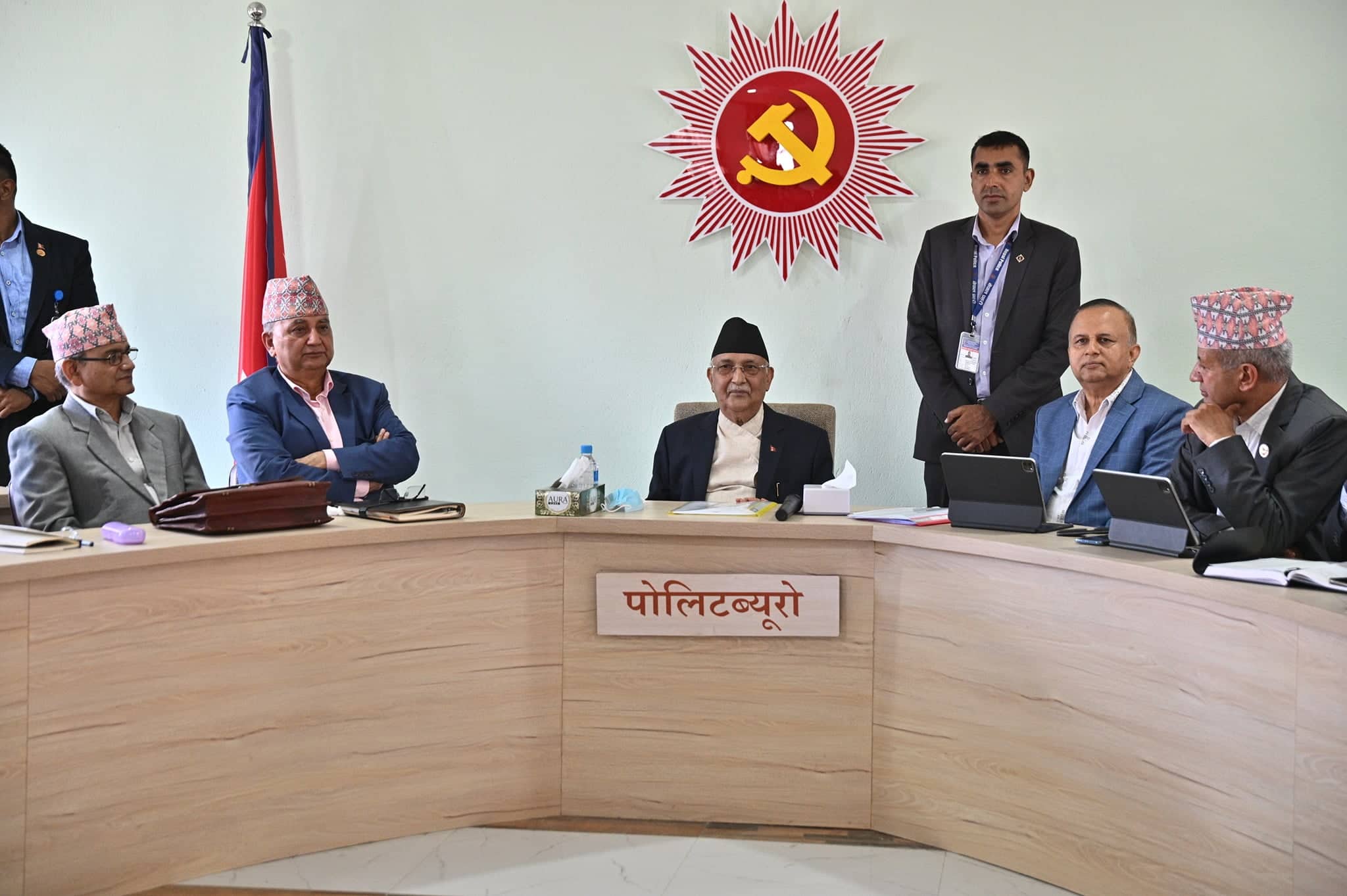 एमालेकाे पाेलिटब्युराे बैठक बस्दै, के छन् एजेन्डा ?