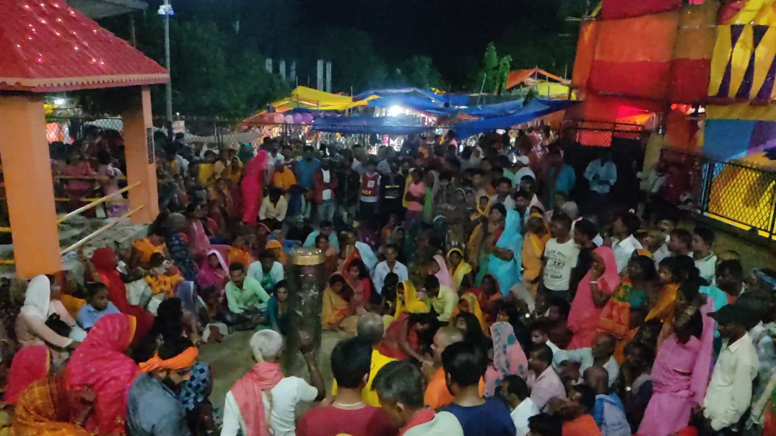 महोत्तरीको प्रसिद्ध सोनामा शक्तिपीठमा १०४ राँगाको बली 