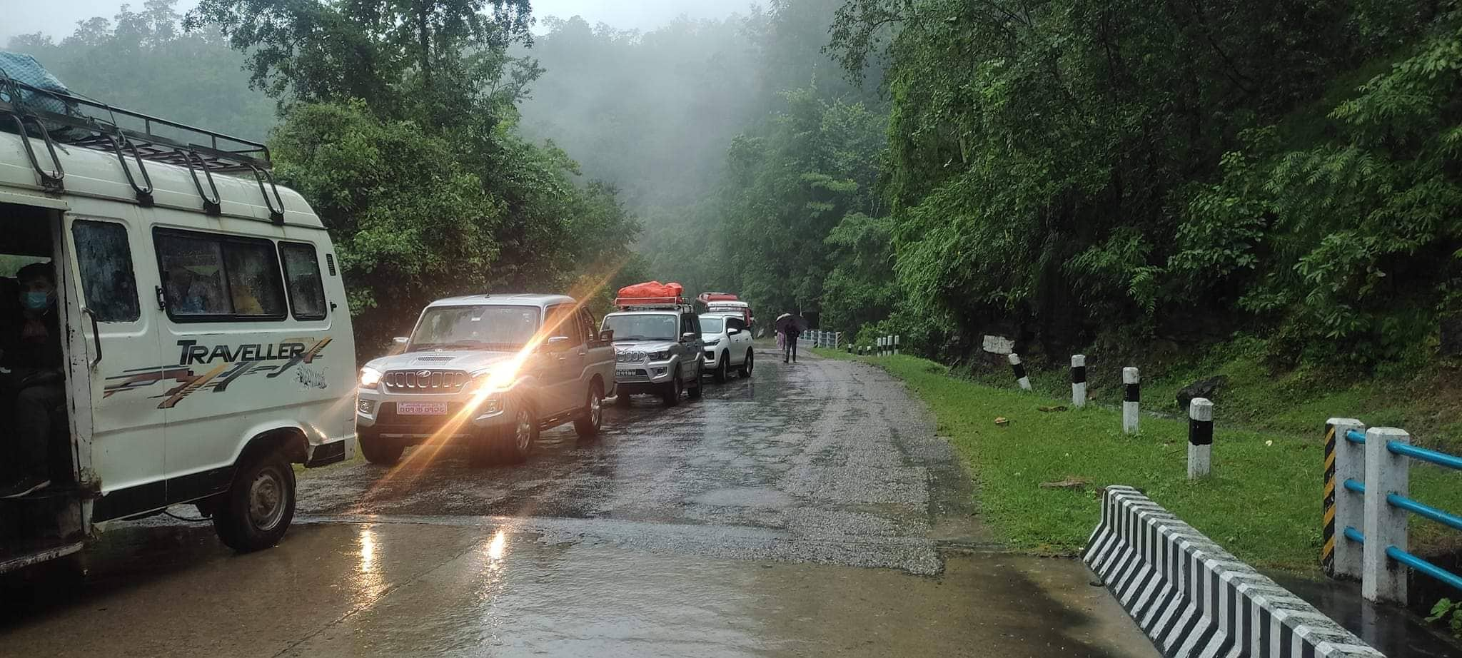 कर्णालीका अधिकांश सडक अवरुद्ध, वीरेन्द्रनगरको दक्षिणी भाग जलमग्न 