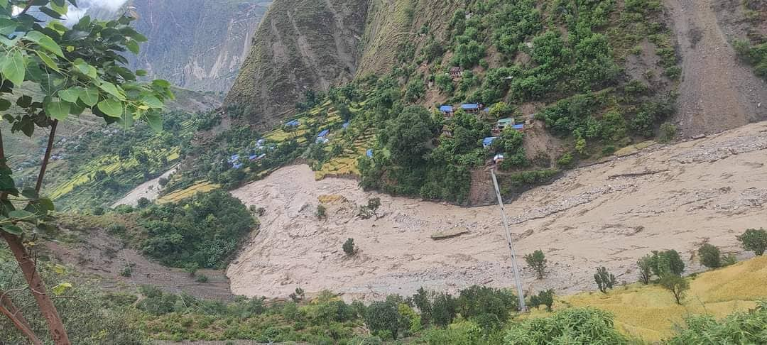 बाढीपहिरोमा १७ जना अझै बेपत्ता, थप दुई जनाको शव भेटियो