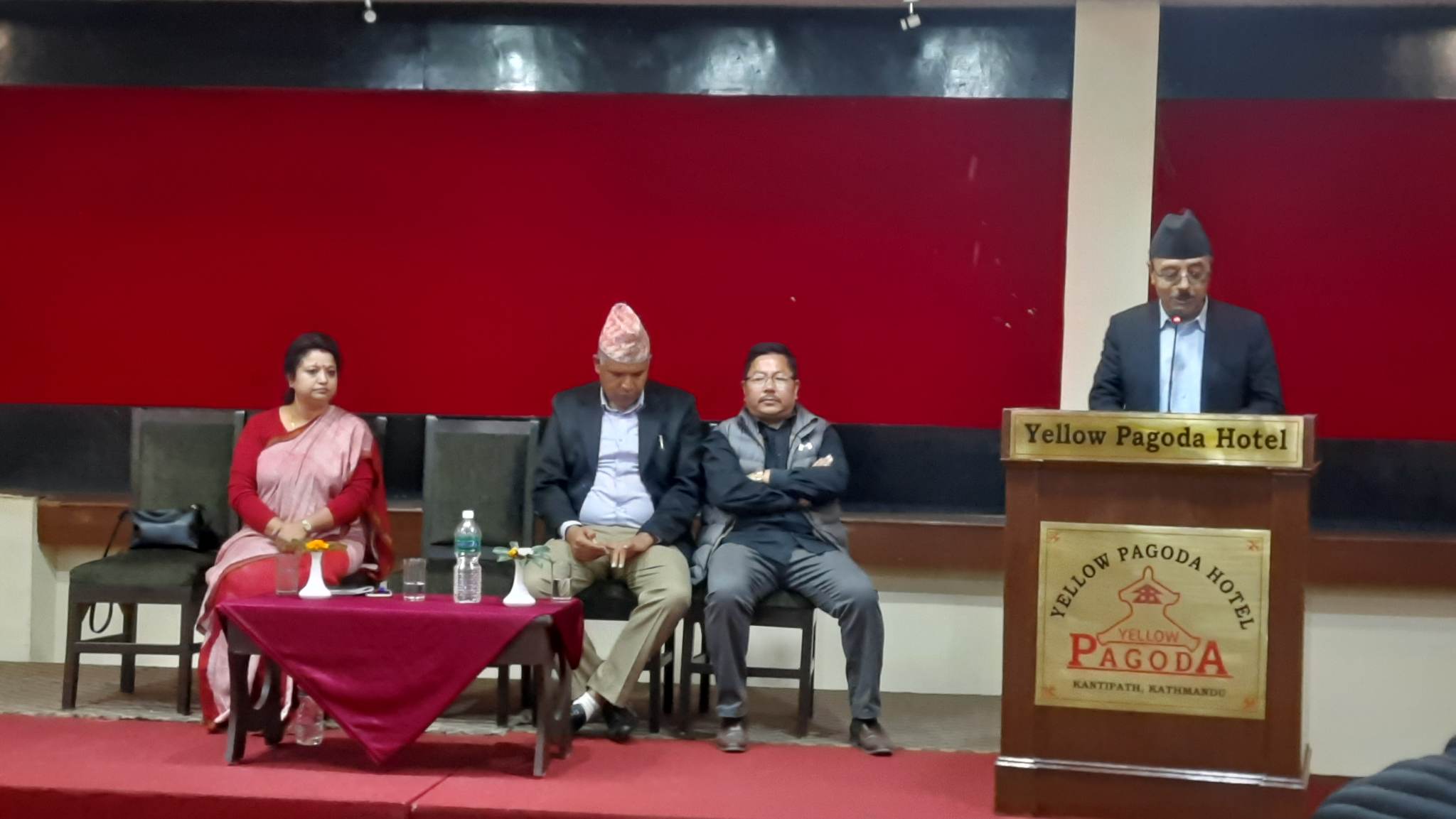 भीमसेनदास प्रधानकाे कटाक्ष : एमालेले बनाएको घरमा बस्न पूर्व आइजीपी आइपुगे