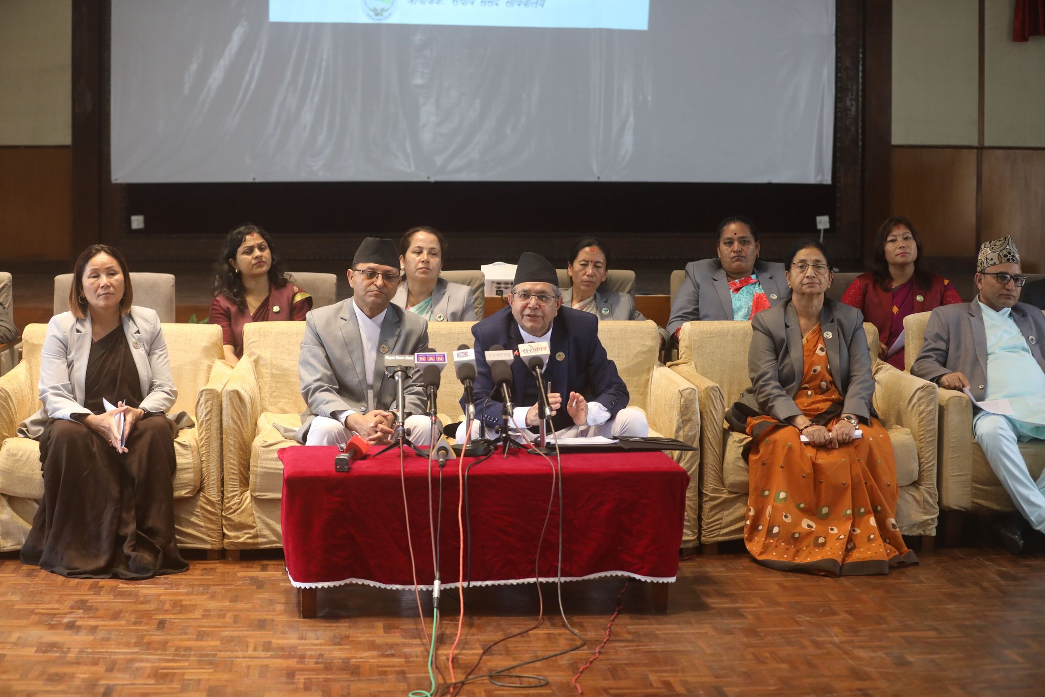 संघ तथा प्रदेशका सभामुख र उपसभामुखको तितो अनुभव, रातारात फेरियो ‘ड्राफ्ट’, उपाध्यक्षको असन्तुष्टि