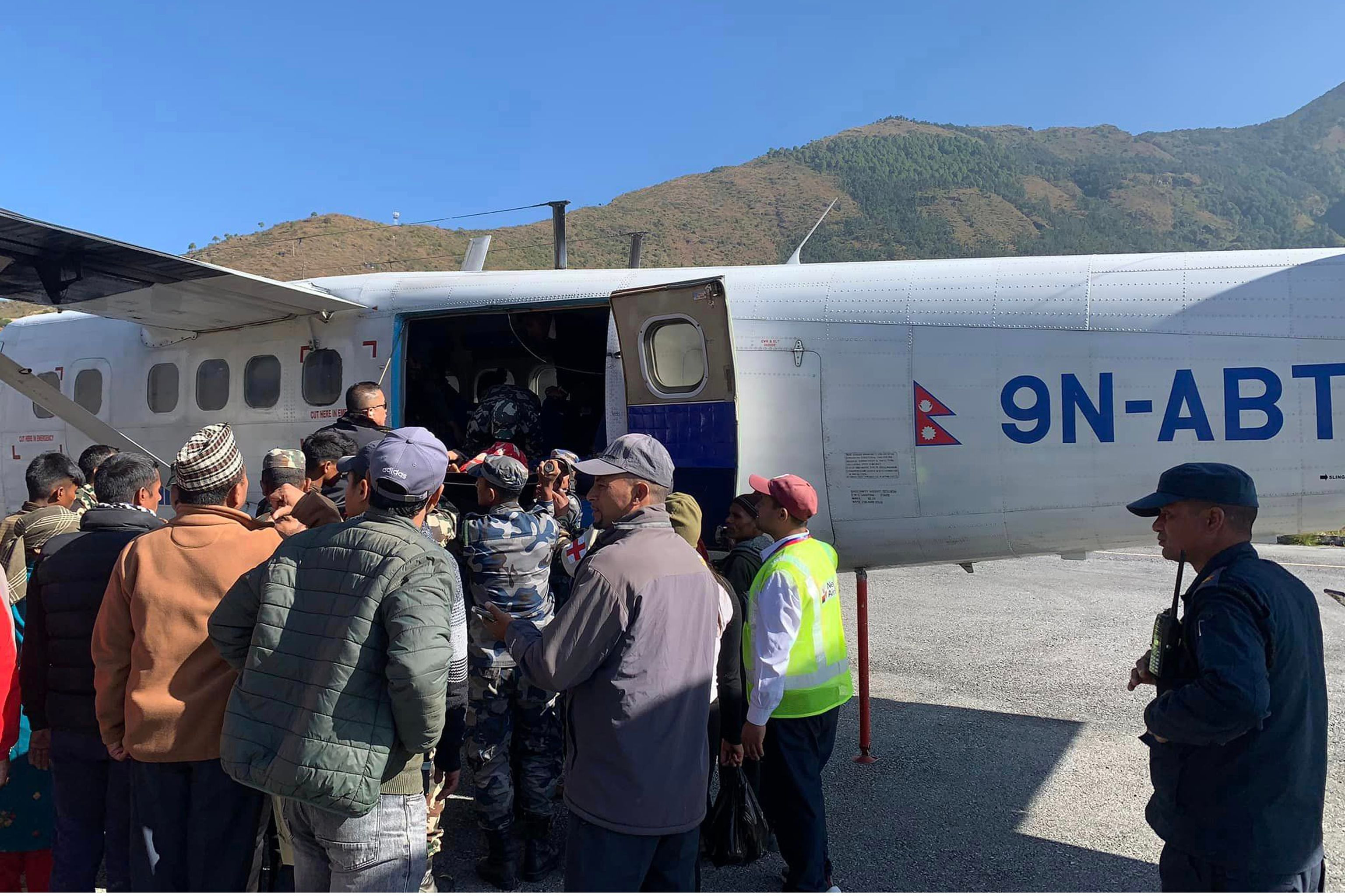 बाँके पुर्‍याइएका ३७ घाइते खतरामुक्त, गम्भीर पाँच जनाकाे पनि शल्यक्रिया सफल
