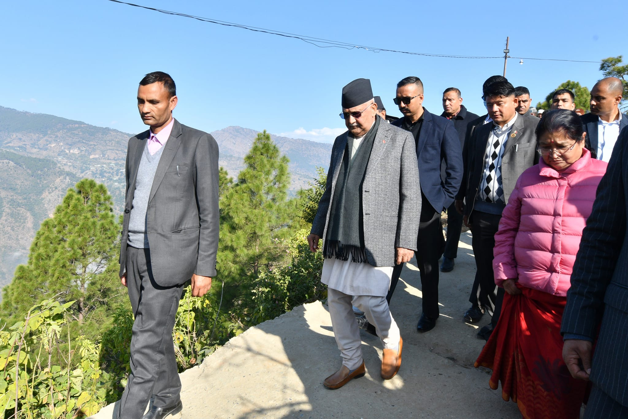 एमालेको मध्यपहाडी अभियानः आज डडेल्धुराबाट डोटी पुग्दै 