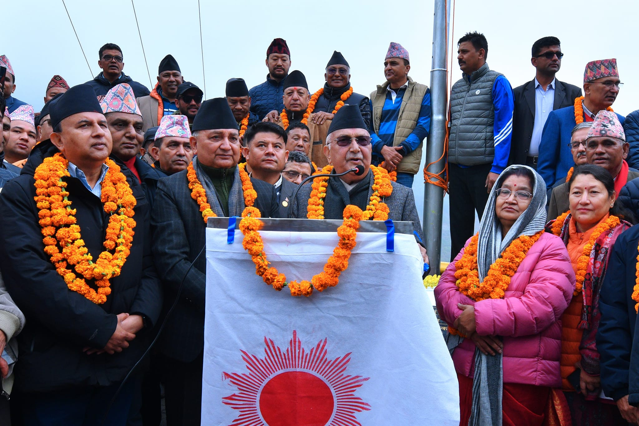 राजाको सालिक बनाएर तमासा गर्ने असंवैधानिक काम भइरहेको छः ओली (भिडियो)
