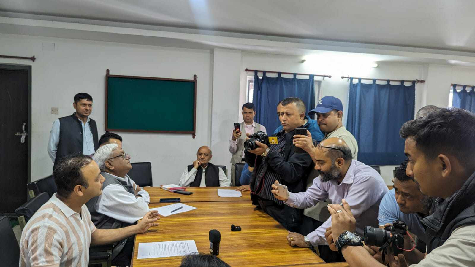नेपालगञ्ज मेडिकल कलेजमा अवेक क्रेनियोटोमी गरी ब्रेन ट्युमरको सफल शल्यक्रिया 