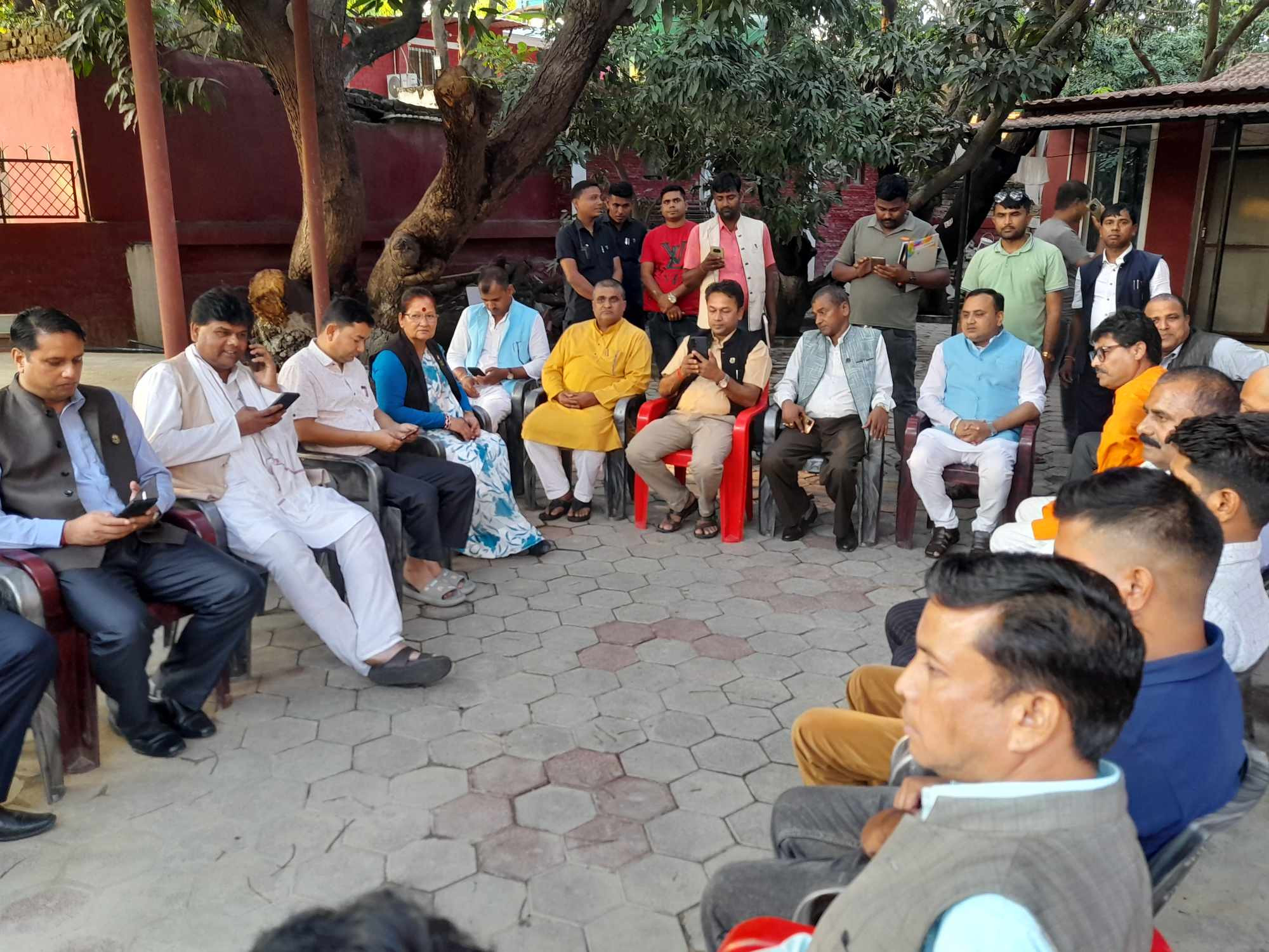 मधेशमा नयाँ सरकार बनाउने कसरत सुरुः एमाले, माओवादी, जनमत र लोसपा छलफलमा