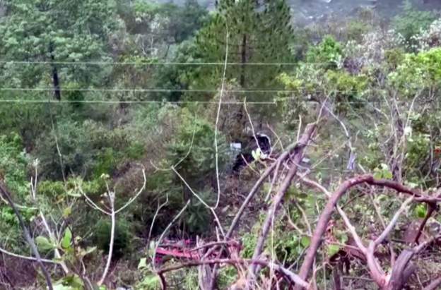 भारतको उत्तराखण्डमा तीर्थयात्री सवार बस दुर्घटना, २६ जनाको मृत्यु 