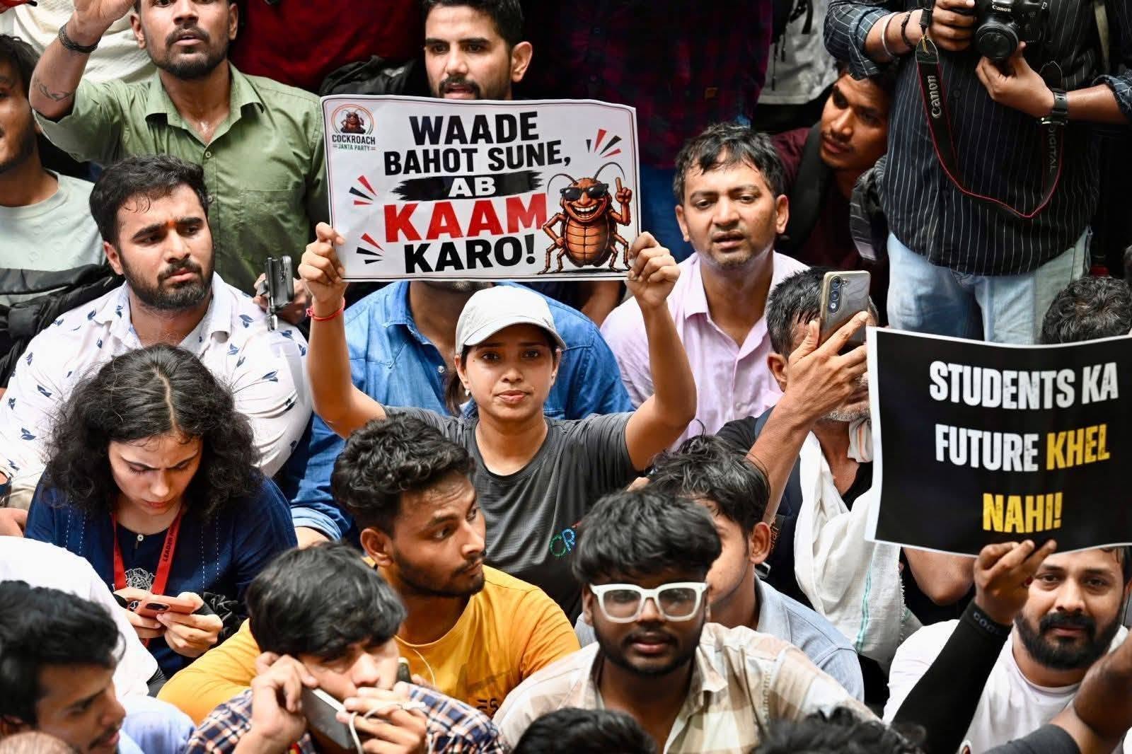 कक्रोच जनता पार्टीको प्रदर्शनमा सहभागी ६ जना नियन्त्रणमा