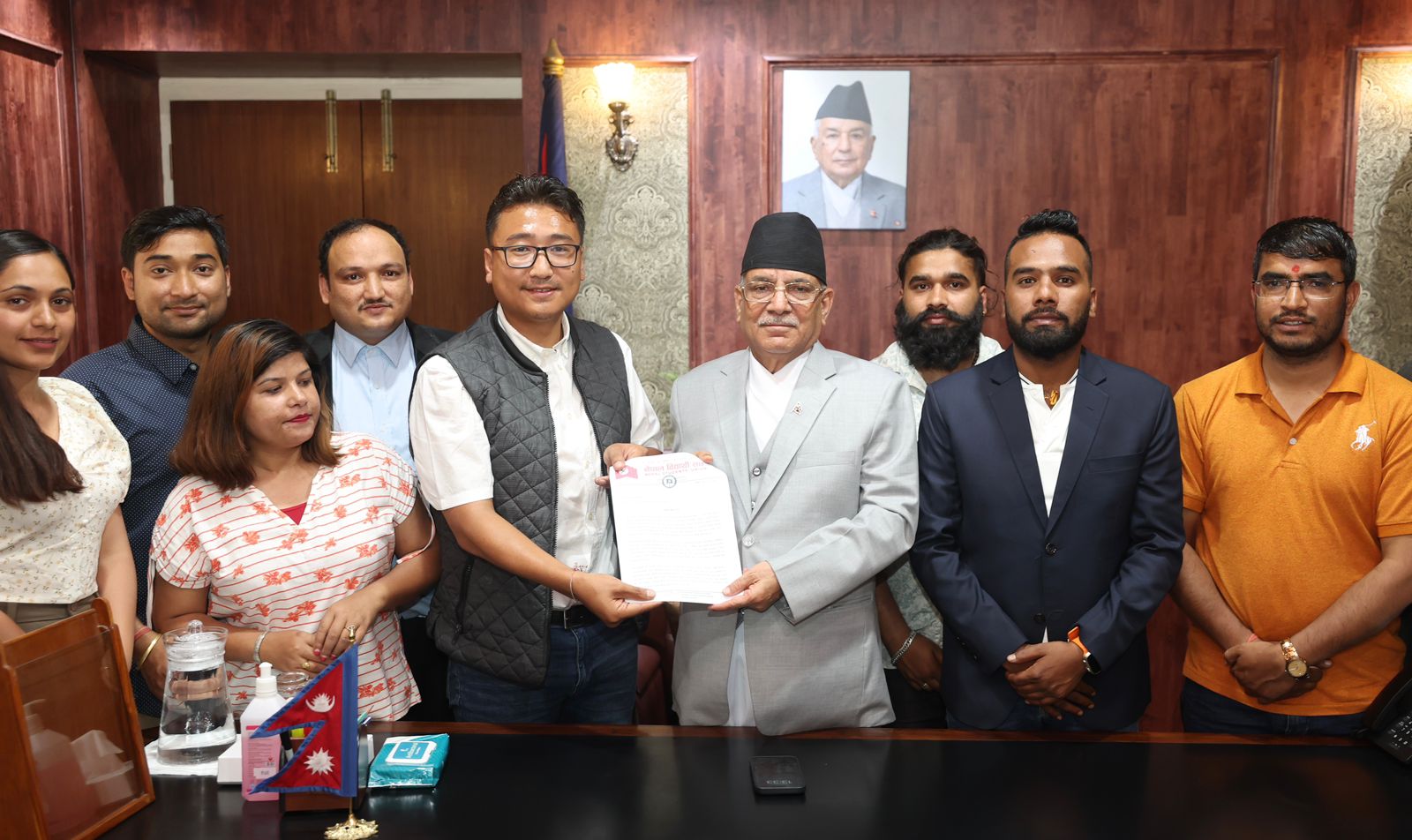 नेविसंंघले प्रधानमन्त्रीलाई भेटेर भन्यो– भ्रष्टाचारविरुद्ध कदमलाई साथ छ, शैक्षिक रुपान्तरणमा पनि त्यस्तै भुमिका खेल्नुस् 