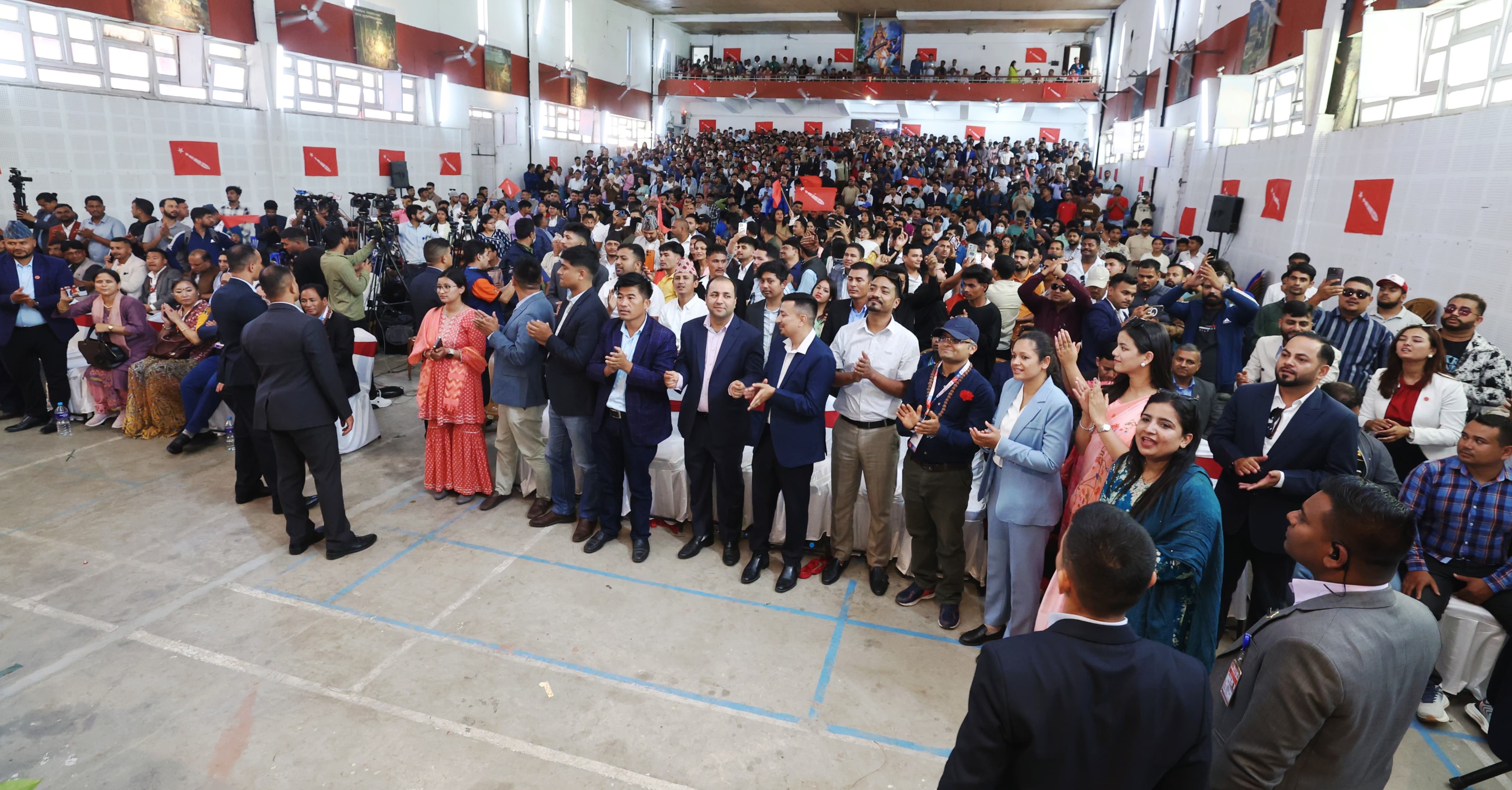 ओली चाहनामा युवा–विद्यार्थीको ‘काउन्टर’, फर्काउँदै आन्तरिक लोकतन्त्र (भिडियो)