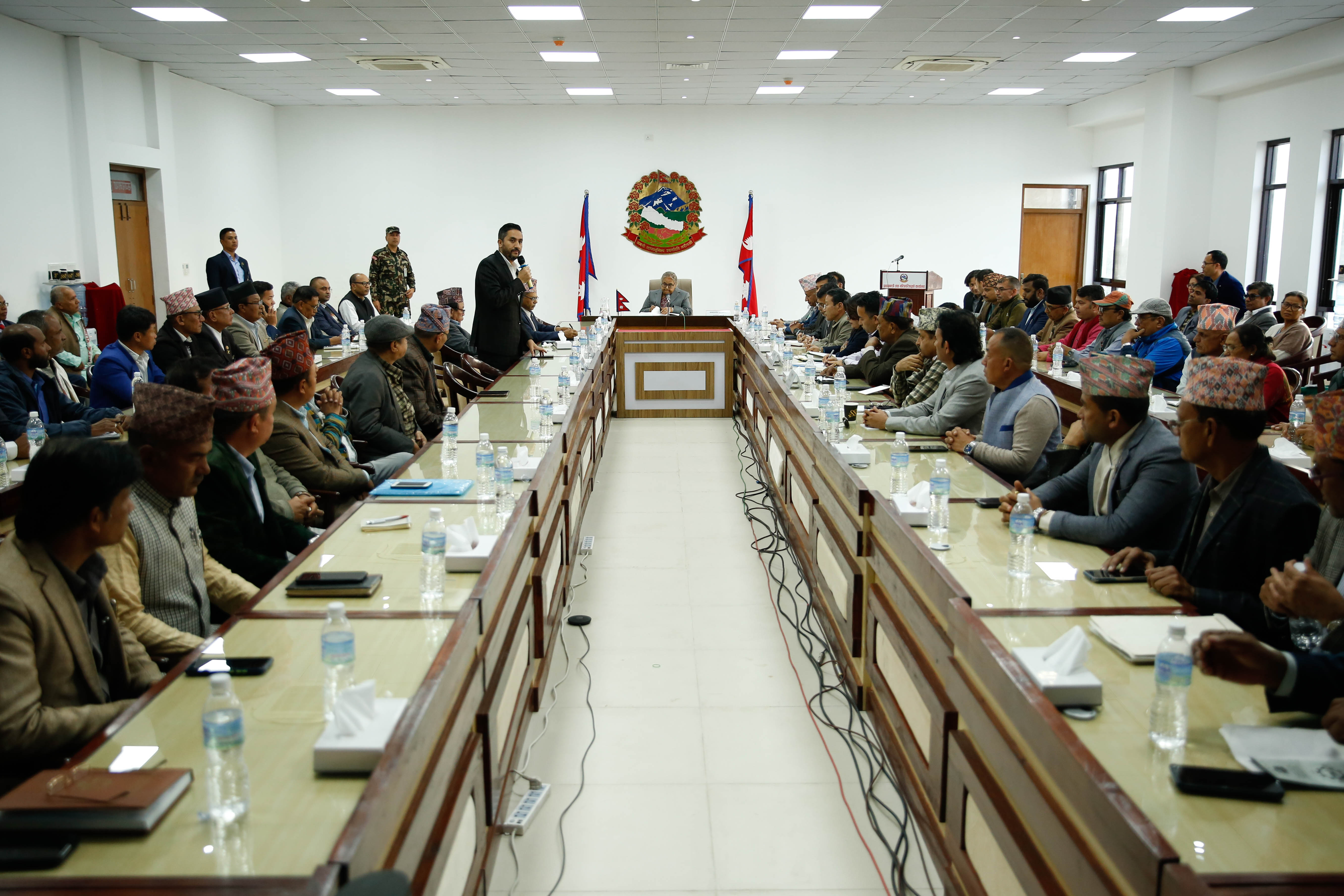All-party-Meeting_-(10)-1763551268.jpg