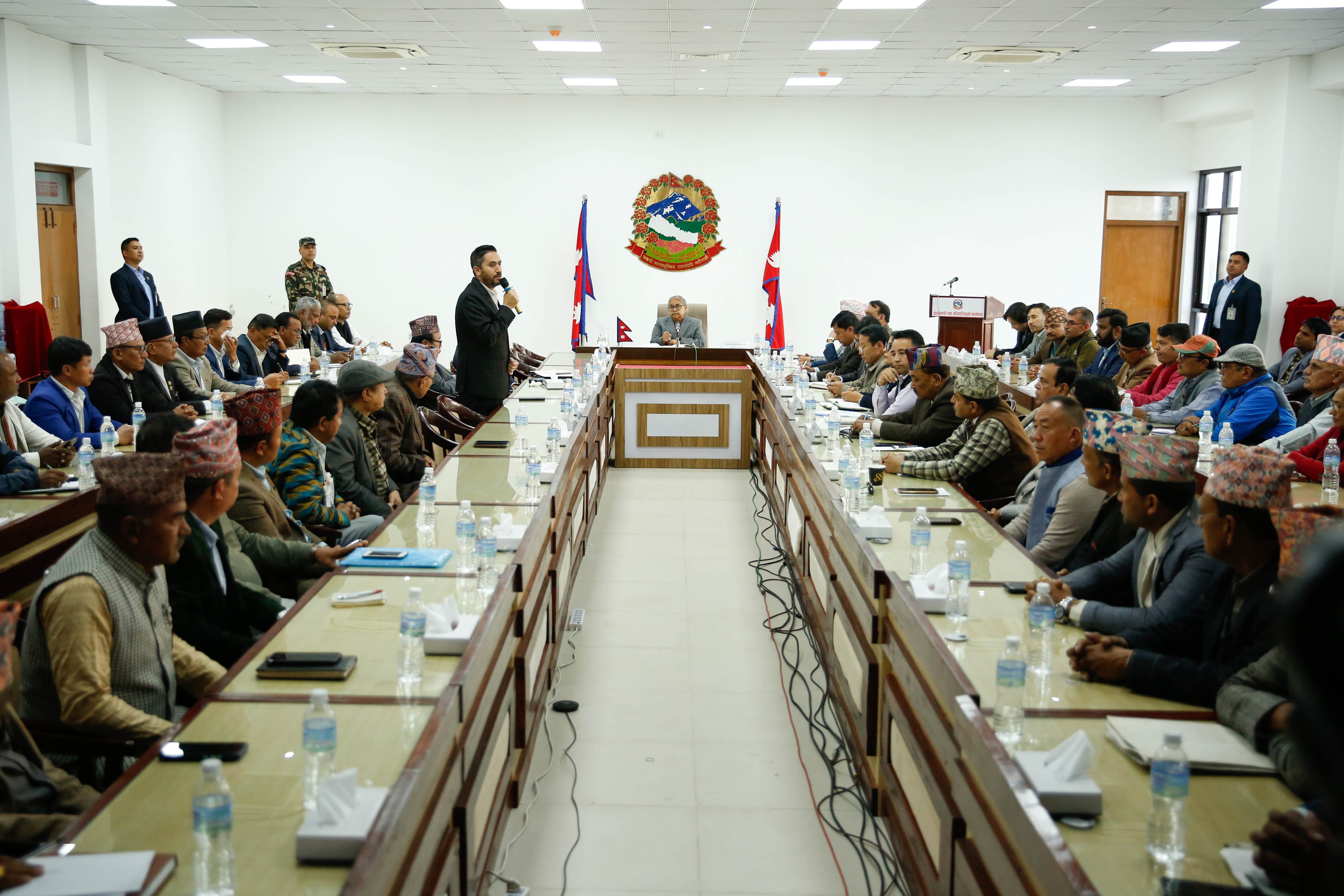 All-party-Meeting_-(8)-1763551263.jpg