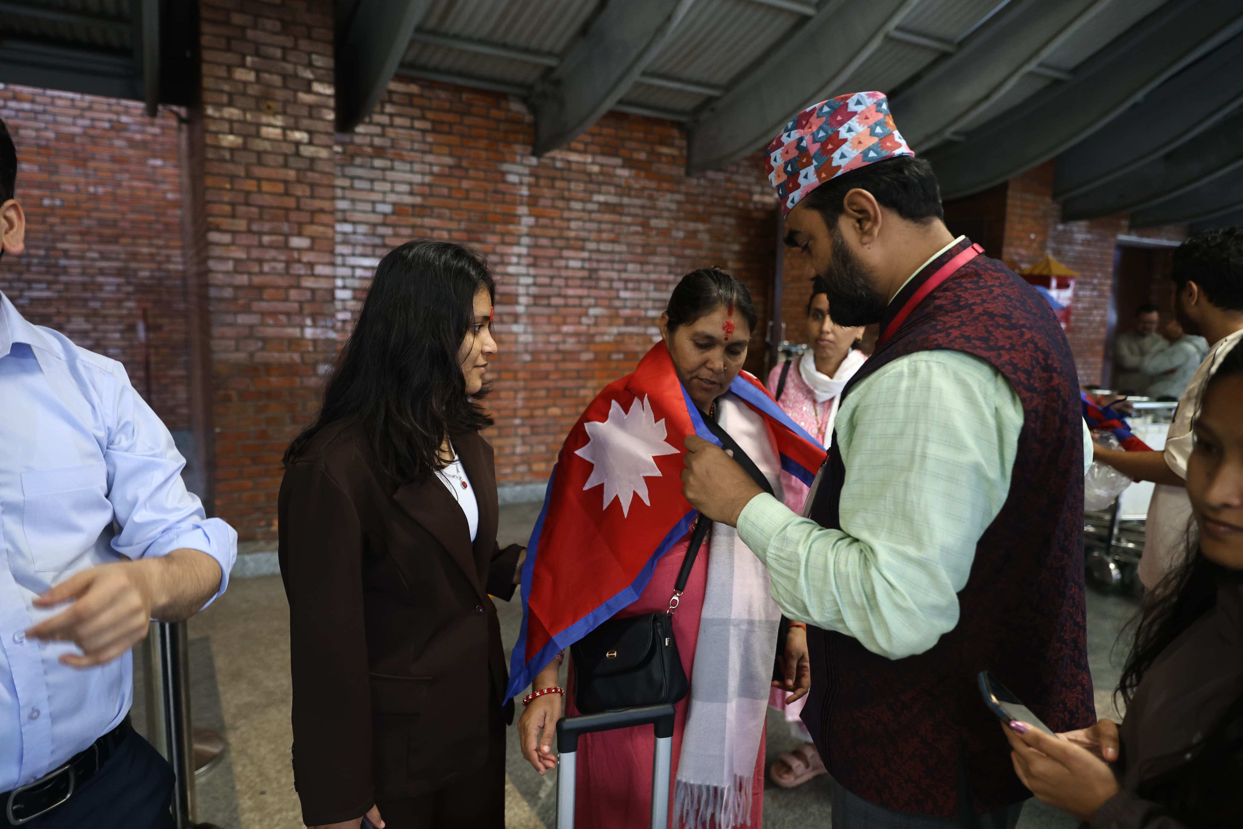BIpin-joshi-family-(6)-1754879027.jpg