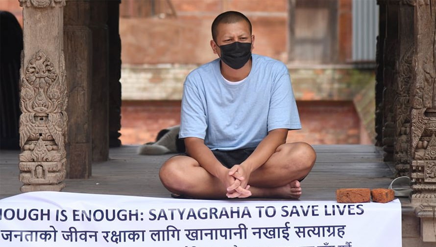 सरकारसँग १२ बुँदे समझदारीसँगै अभियन्ता ई: ले तोडे अनशन