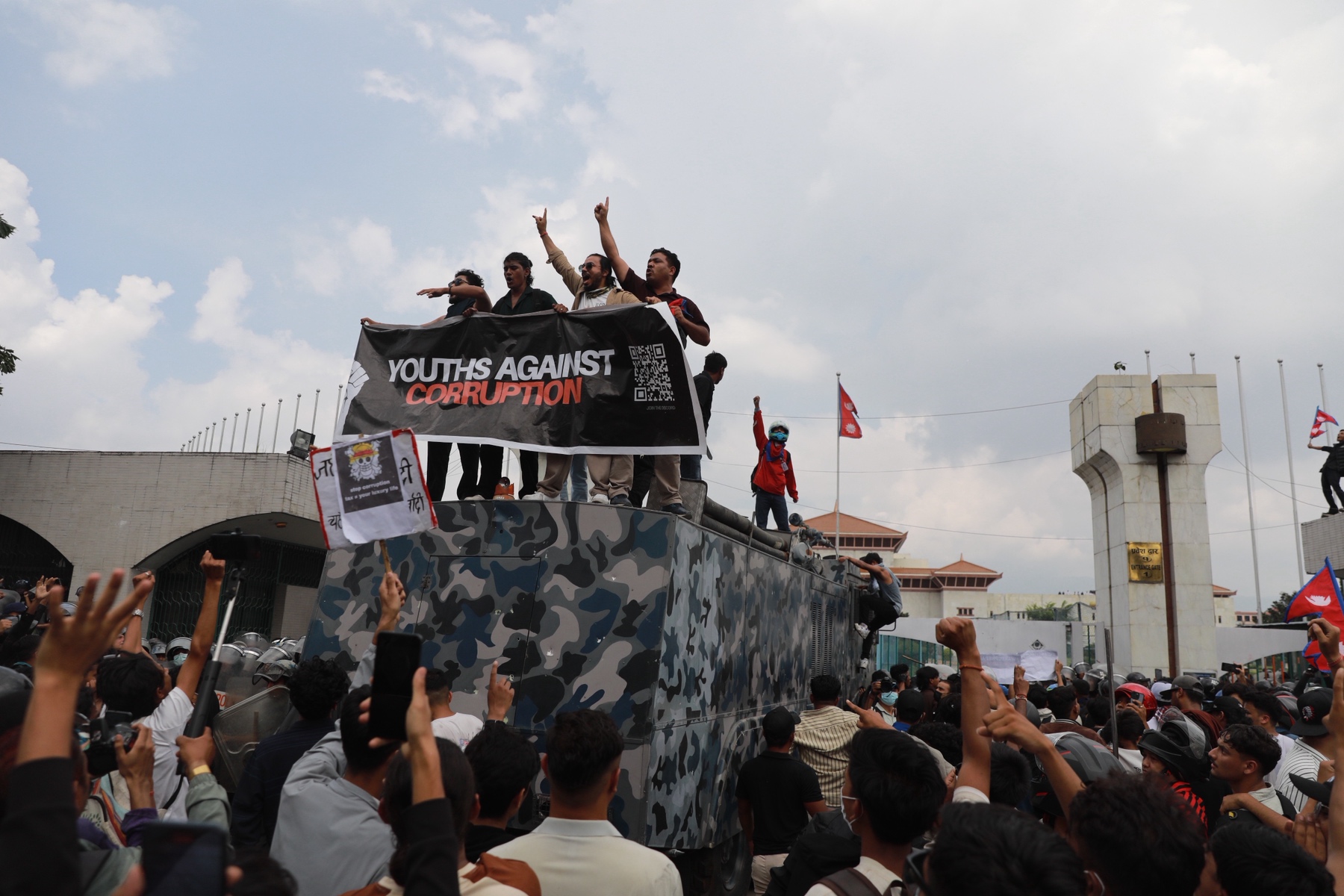 Baneshwor-ma-tanab_Nepal-Photo-Library-(3)-1757323679.jpg