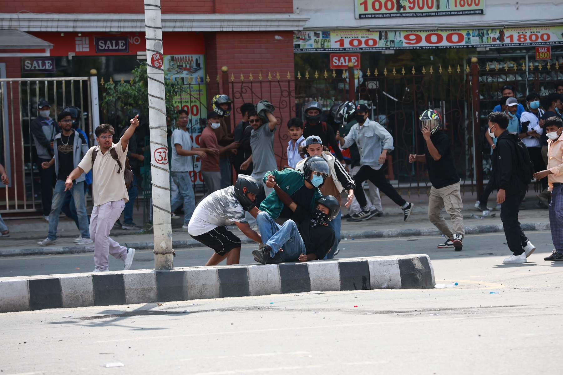 Baneshwor-ma-tanab_Nepal-Photo-Library-(4)-1757323681.jpg
