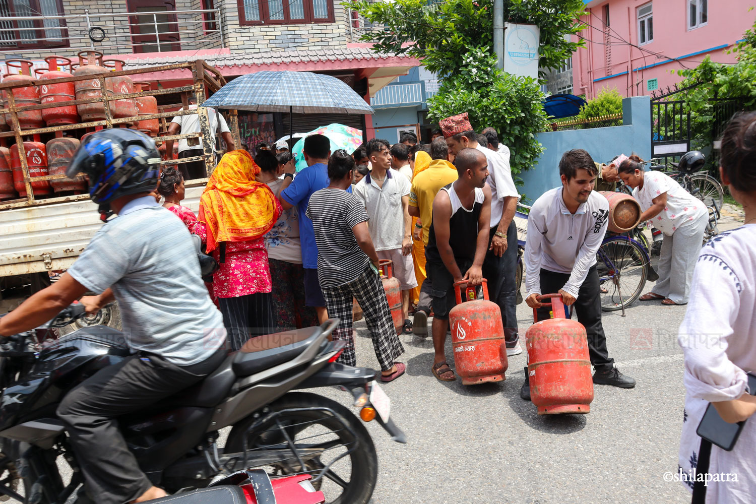 Bharatpur-Gas-Photo_NPL-(14)-1786712955.jpg