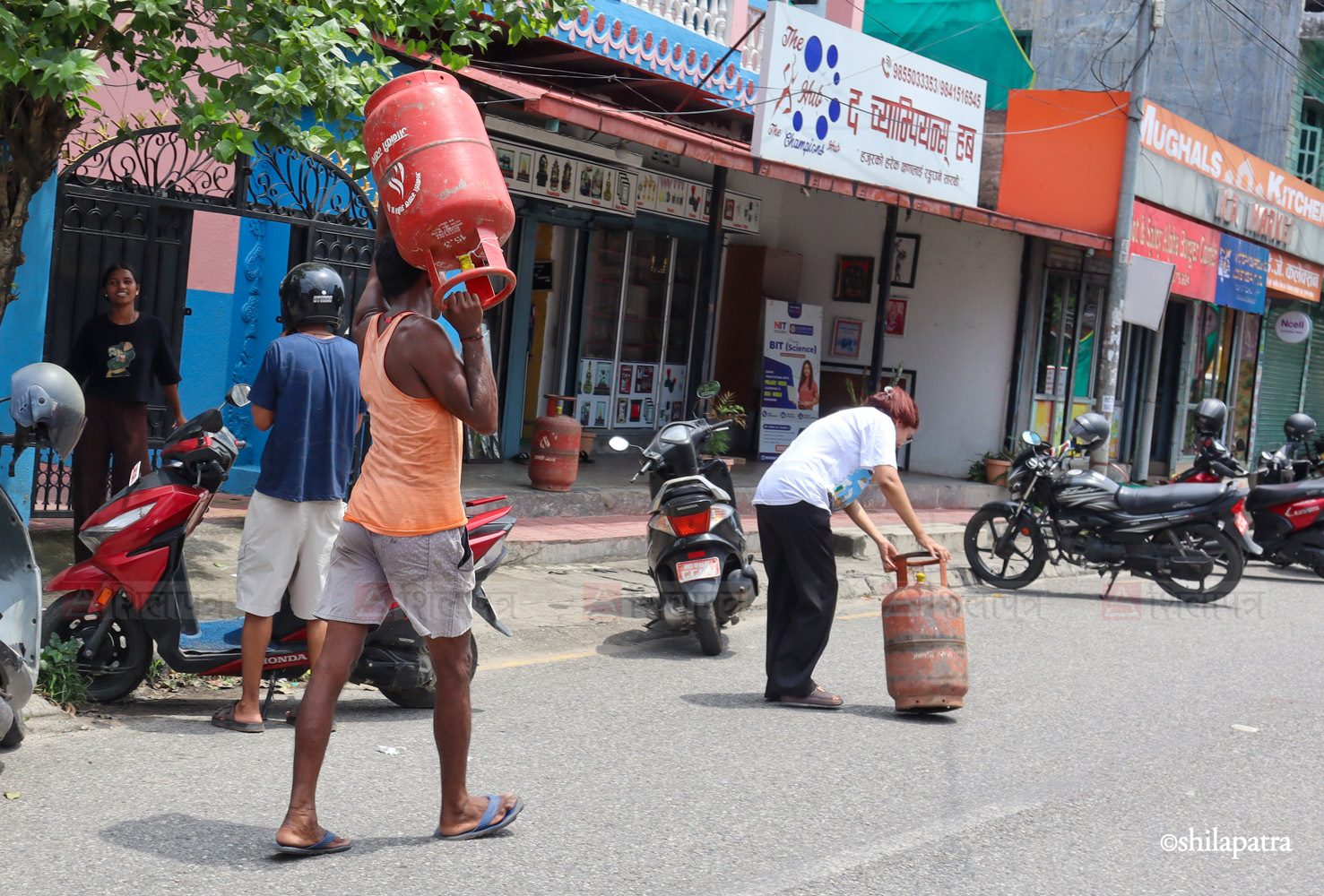 Bharatpur-Gas-Photo_NPL-(17)-1786712956.jpg