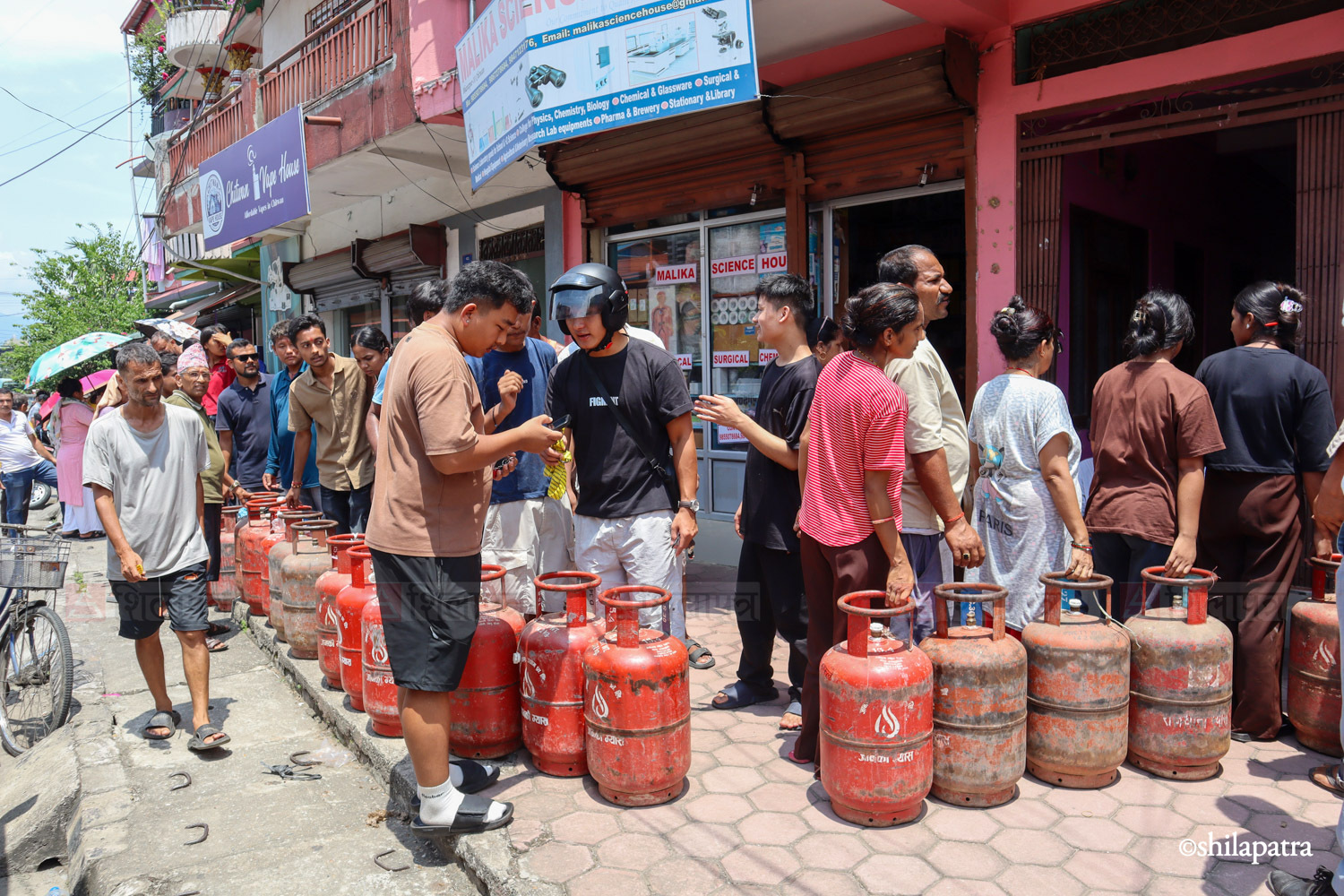 Bharatpur-Gas-Photo_NPL-(7)-1786712954.jpg