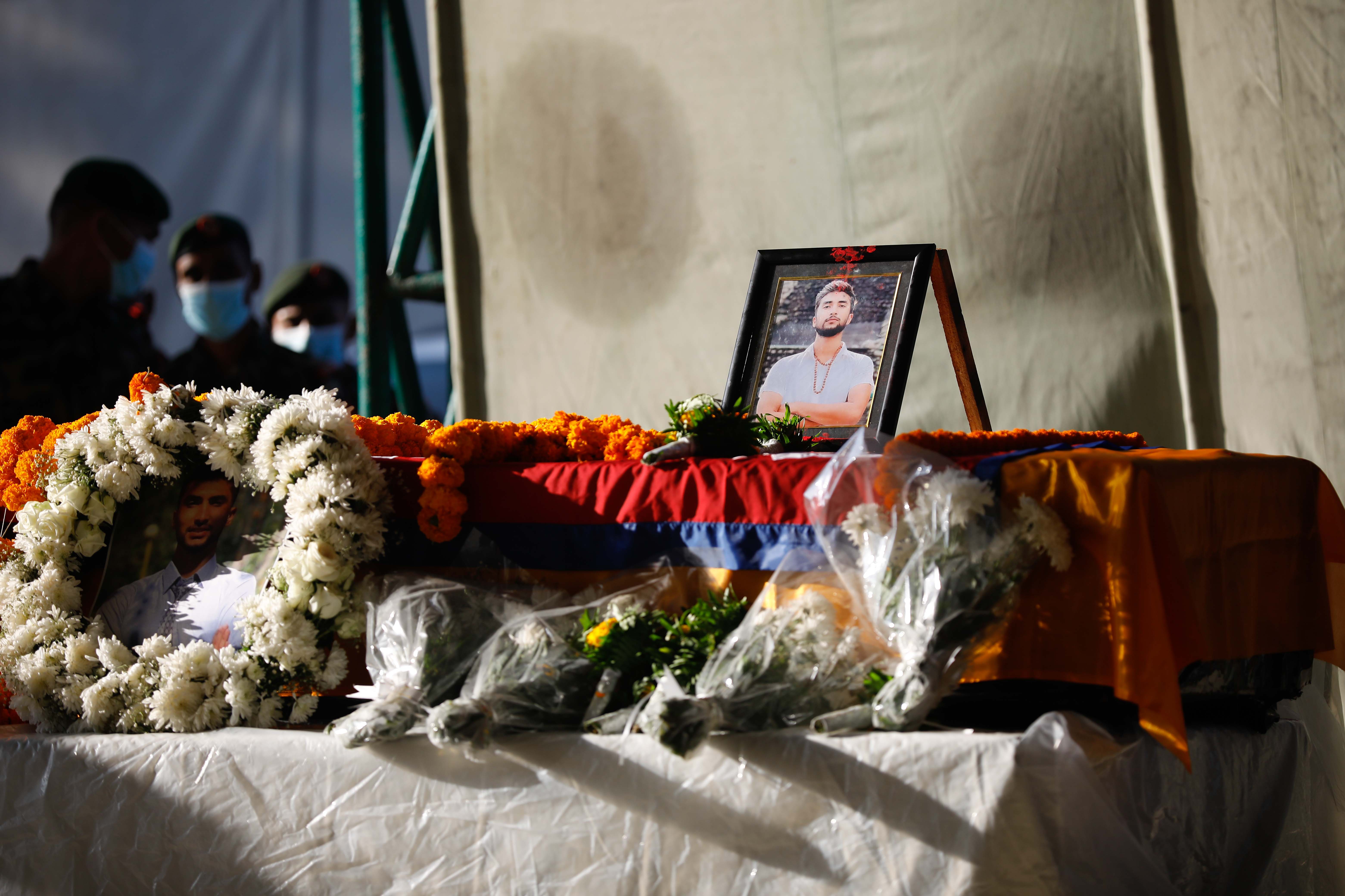 Bipin-Joshi-Funeral_-(4)-1760957196.jpg
