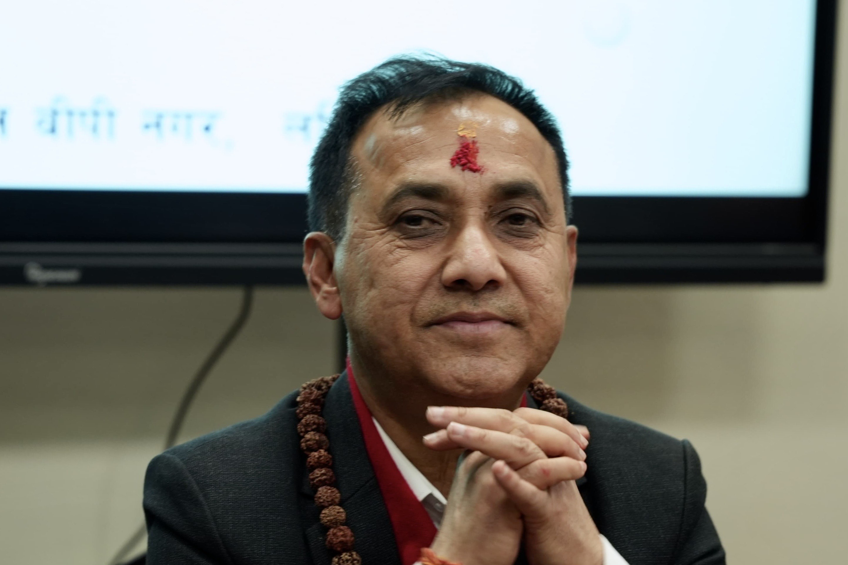 प्रधानमन्त्रीलाई विश्वप्रकाशको सुझाव- मन्त्रीहरूको बोलीमा लगाम लगाउनुस्