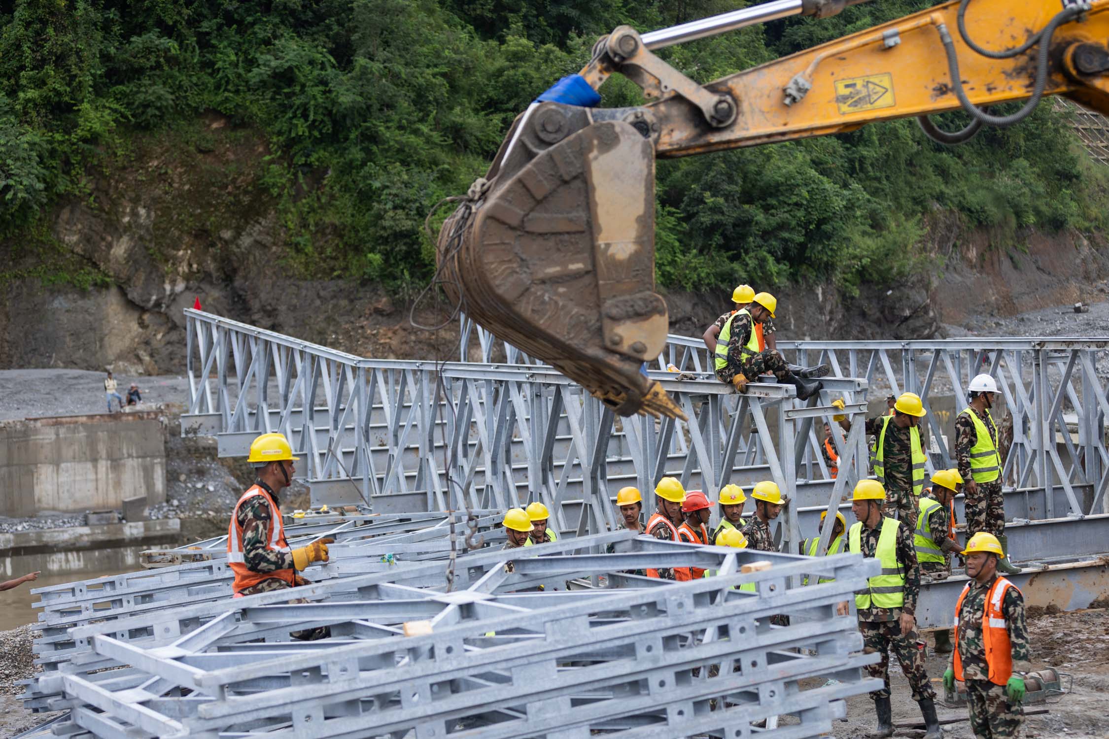 Bridge_Trisuli_Nepal-Army_nepal-Photo-library13-1788665197.jpg