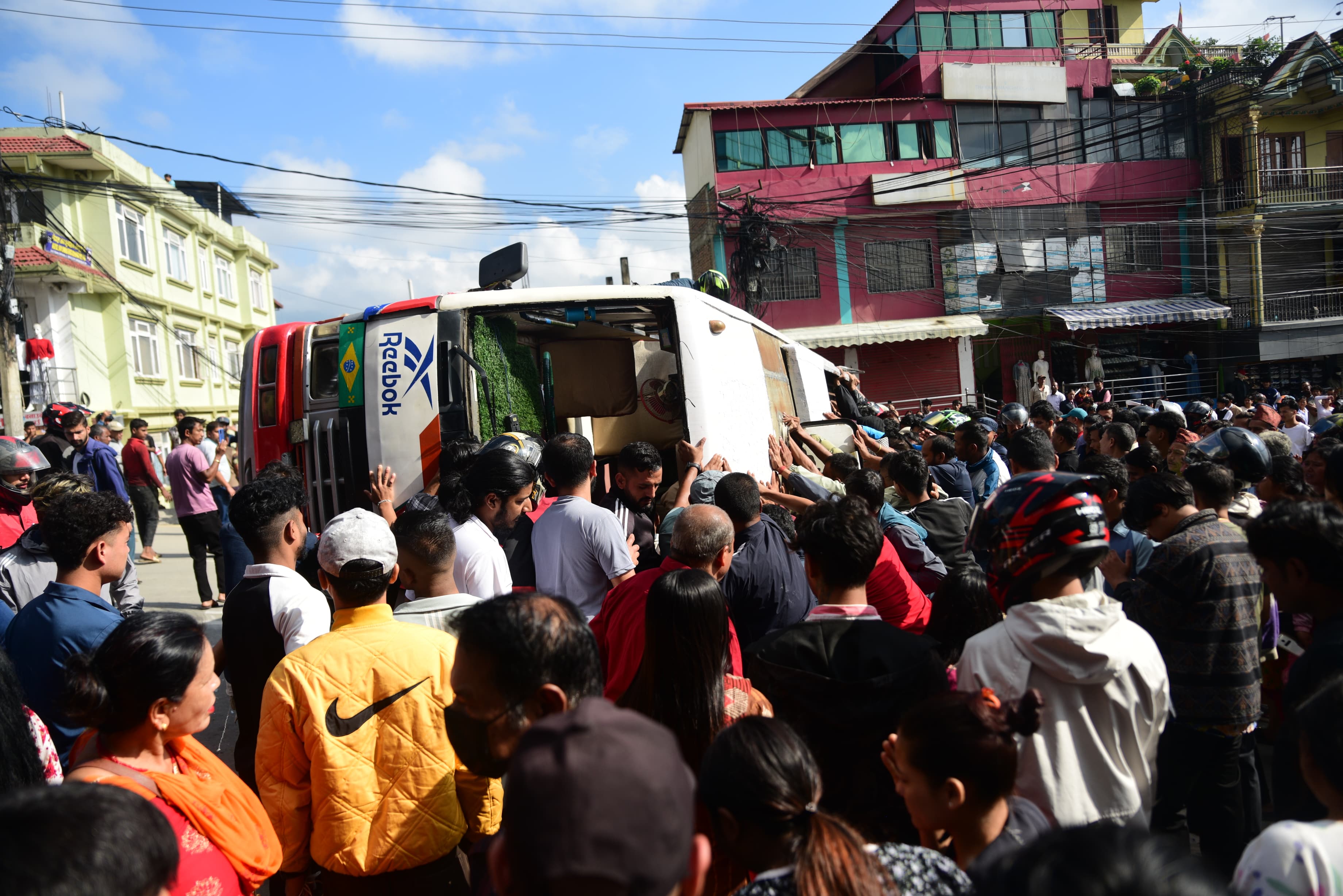 Bus-Accident_machapokhari_Nepal-photo-Library14-1758428154.jpeg