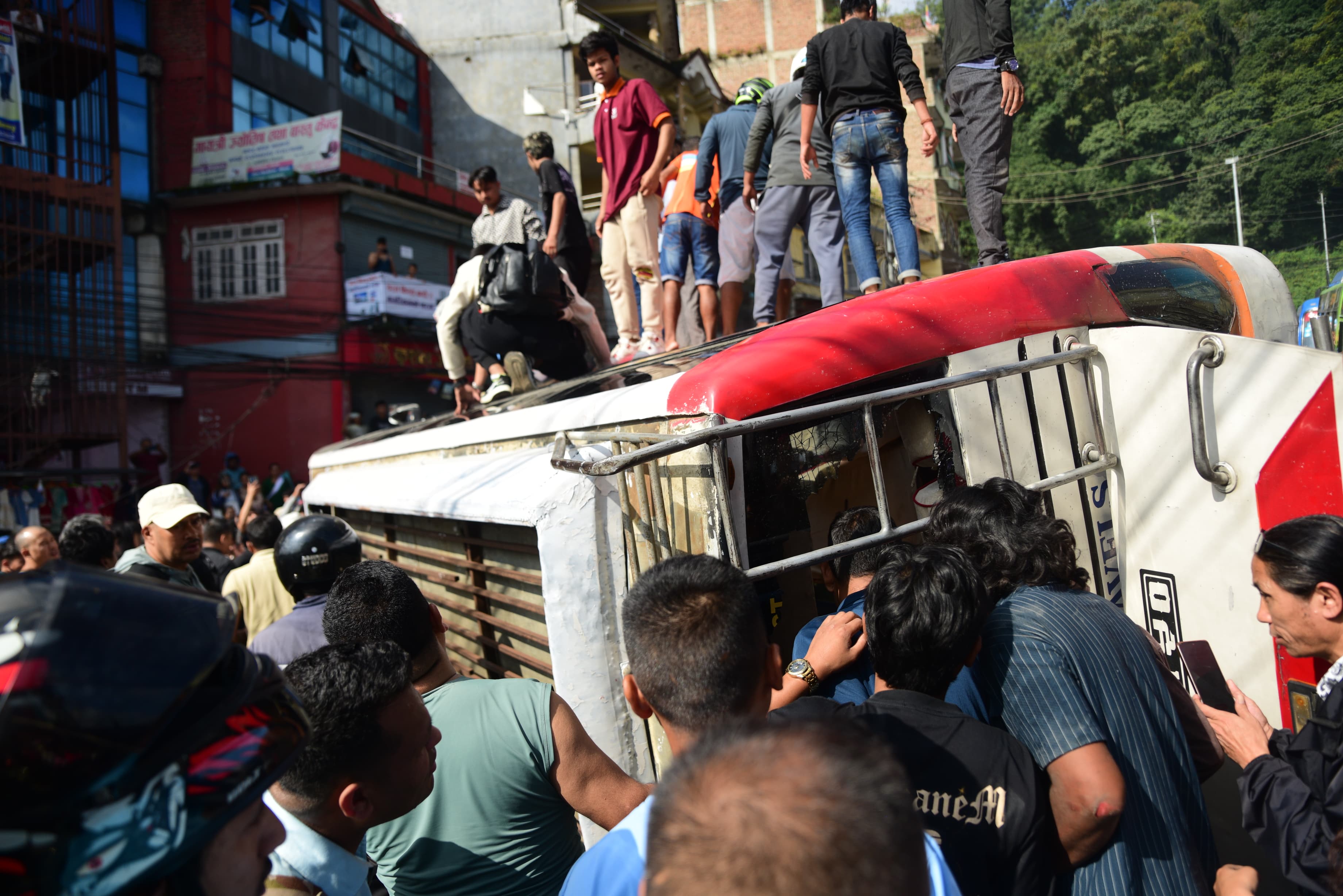 Bus-Accident_machapokhari_Nepal-photo-Library6-1758428157.jpeg