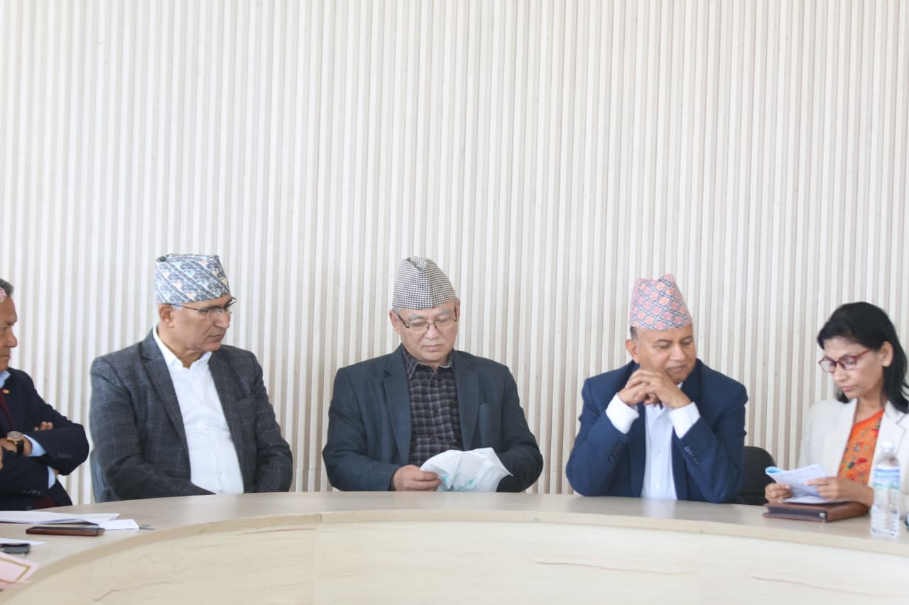 उपाध्यक्ष रामबहादुर थापाको अध्यक्षतामा एमालेको संसदीय दलको बैठक जारी