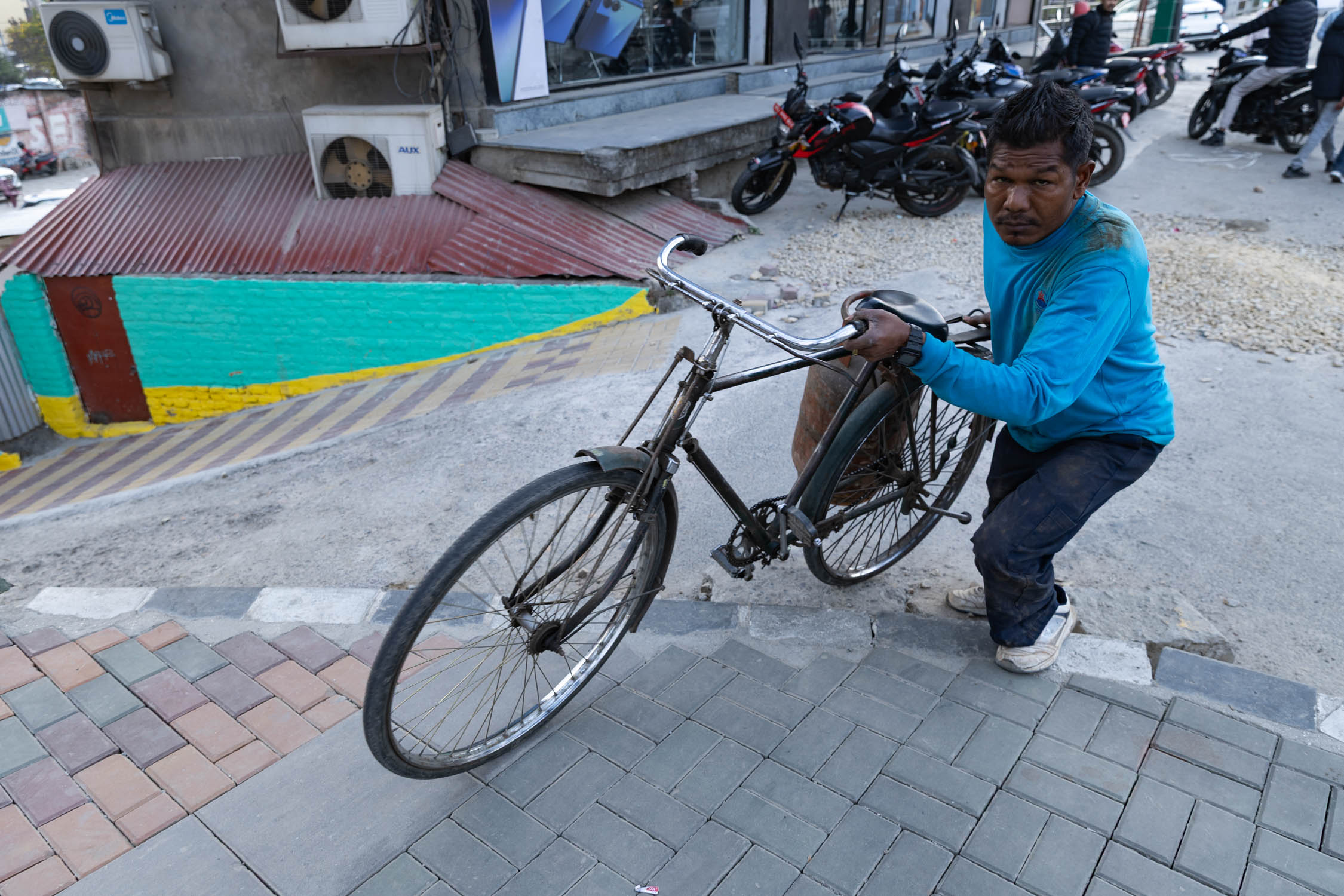 CYCLE-LANE_STORY_NEPAL-PHOTO-LIBRARY11-1771558314.jpg