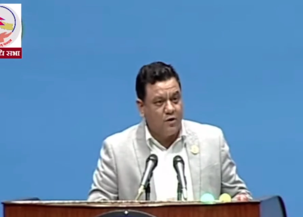 प्रचण्डप्रति एमाले सांसदको व्यंग्य- मल आयातको चलखेलमा कसैकसैका घरबेटी बा पनि जोडिएका छन्