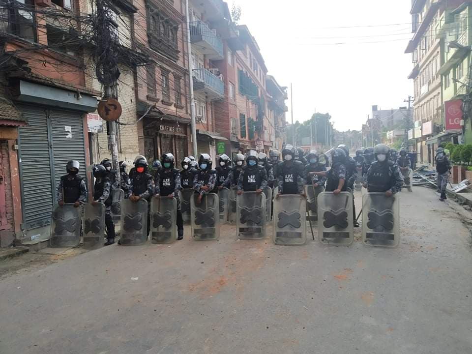 ललितपुरको चक्रपथ क्षेत्रभित्र बिहानैदेखि कर्फ्यू