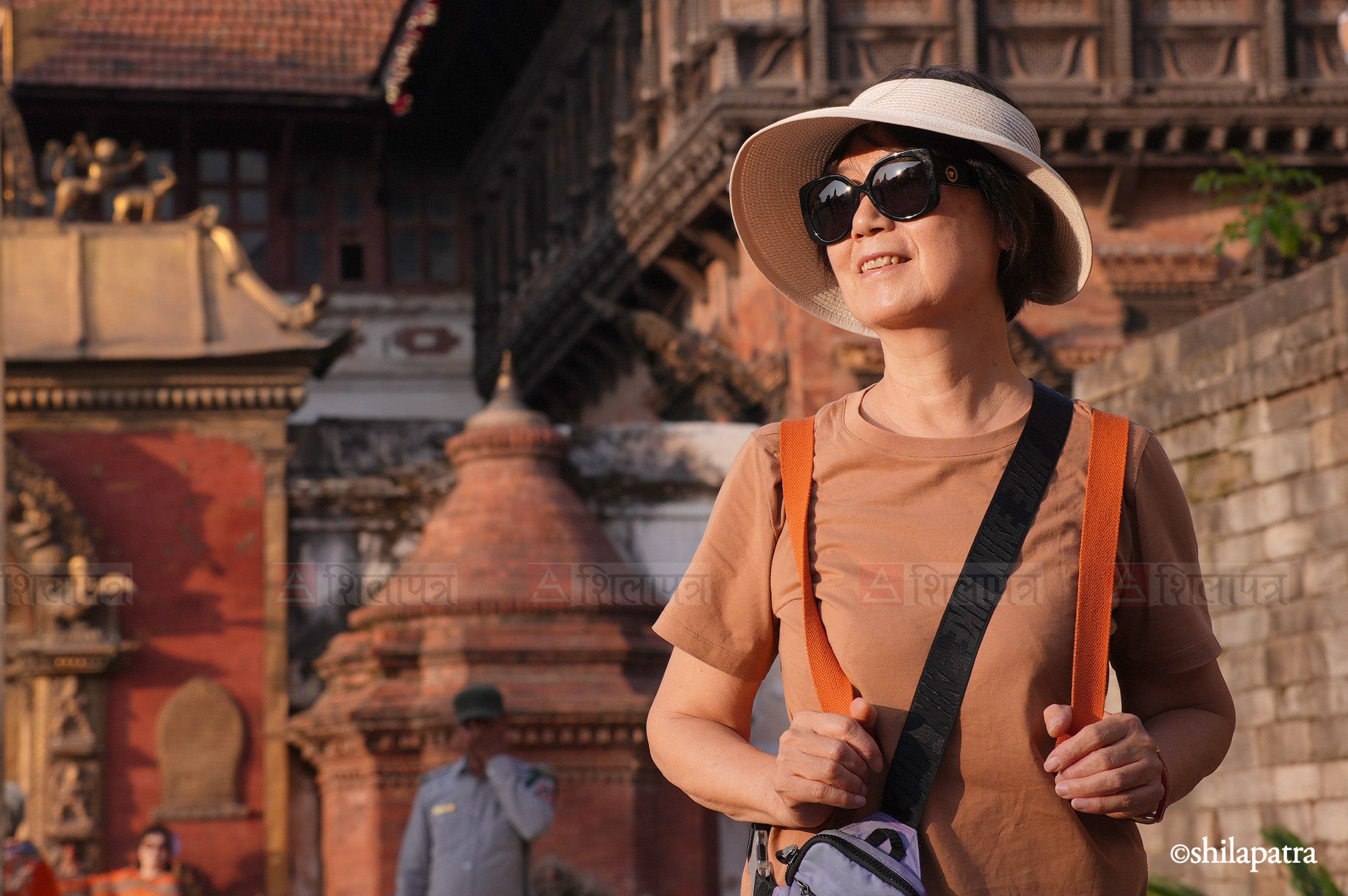 Chinese-Tourist_Bhaktapur-Durbar_DSC03927-1792128199.jpg
