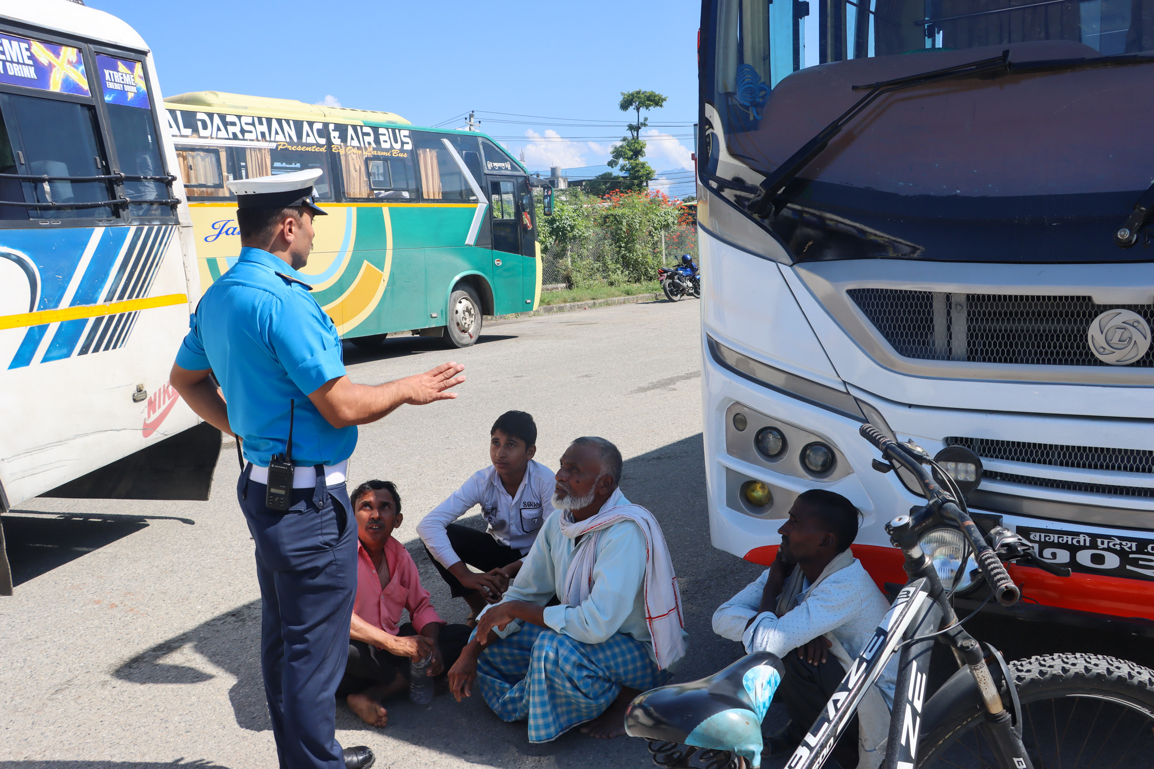 Chitwan-Current-Situation-After-PrithviHighway-Closed_NPL-(11)-1791646418.JPG