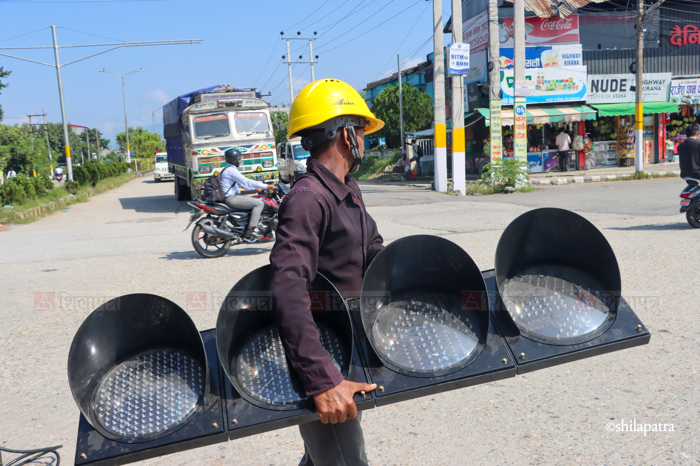 Chitwan-Traffic-Light_NPL_NishaShrestha-(9)-1790827829.jpg