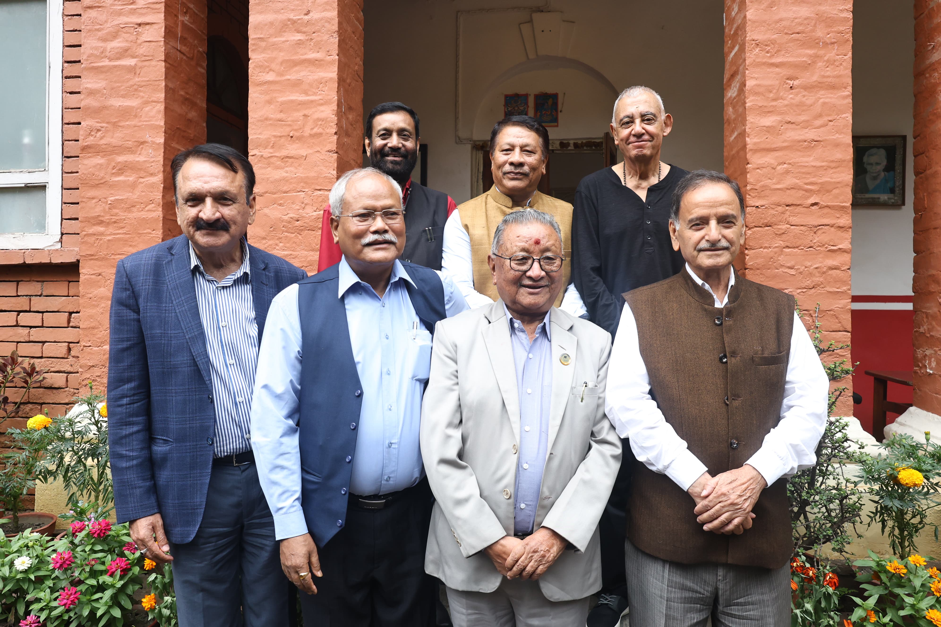 उत्तराधिकारी माग गर्दै देउवालाई दबाब दिने कांग्रेसका 'सात भाइ'सँग कति छ शक्ति ?