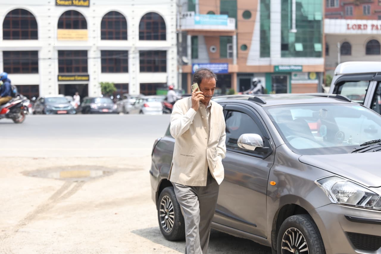 पूर्णबहादुरले बोलाएको बैठकमा को-को पुगे ?