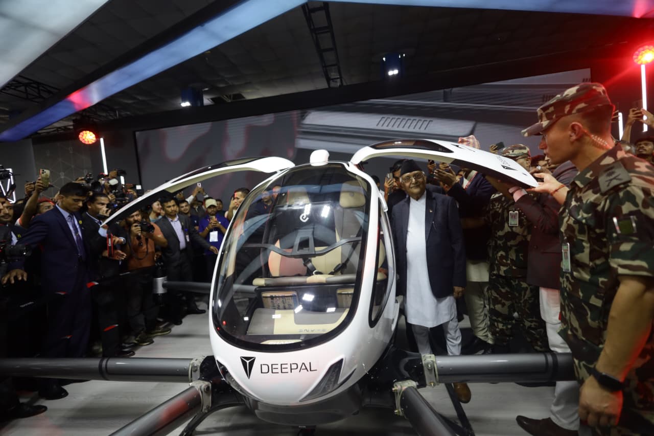 Crowd-at-Flying-car_NPL-(3)-1755597722.jpeg