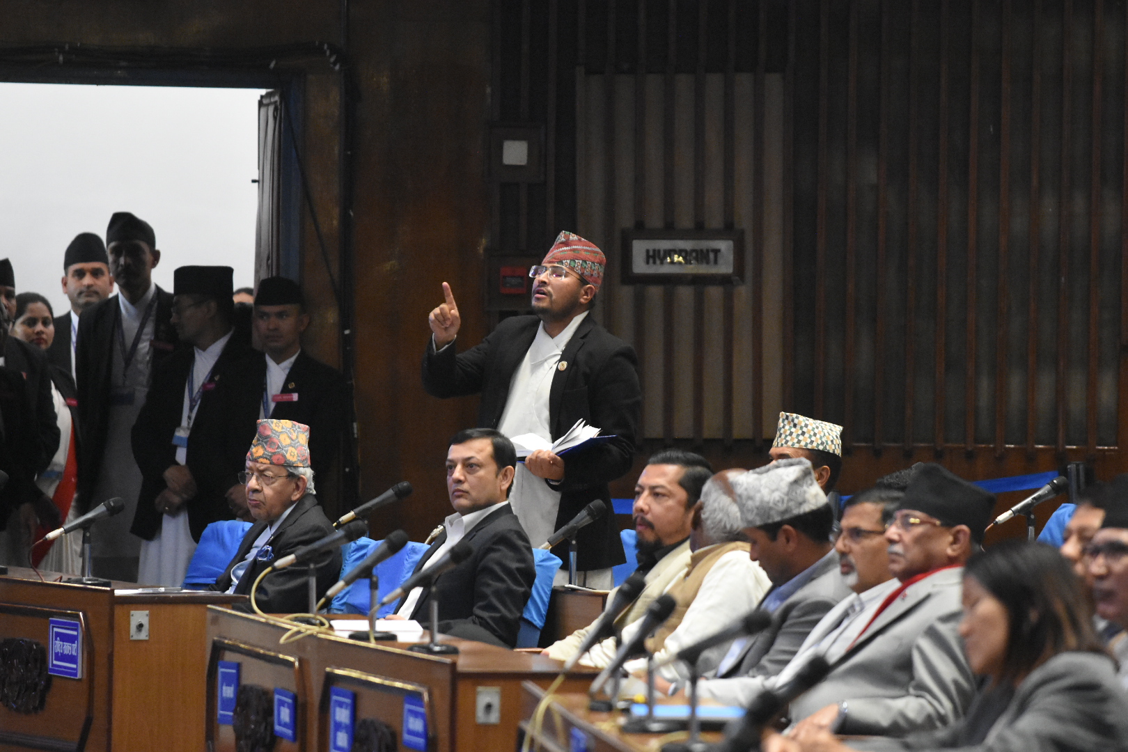 पूर्वराजा ज्ञानेन्द्रप्रति प्रधानमन्त्री ओलीको टिप्पणी असंसदीय भएको भन्दै रेकर्डबाट हटाउन राप्रपाको माग 