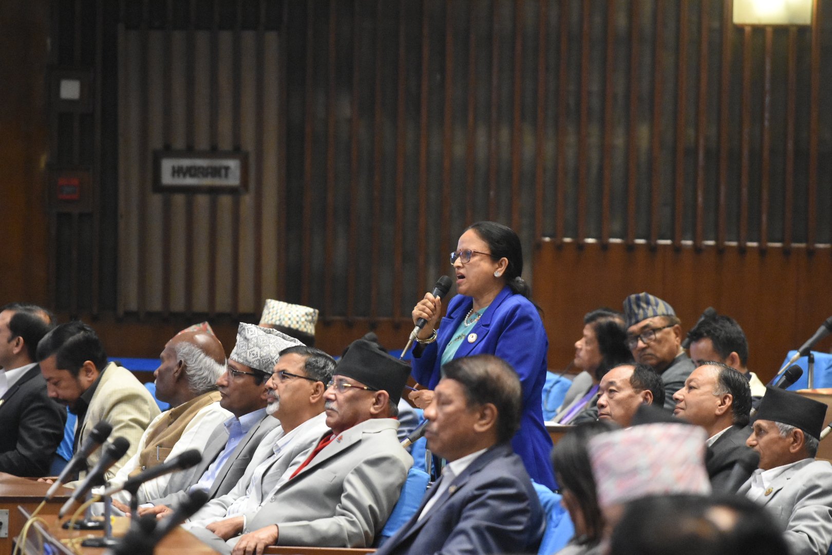 कुलमान प्रकरणमा संसद अवरोध गर्दै आएका विपक्षी पछाडि हटे