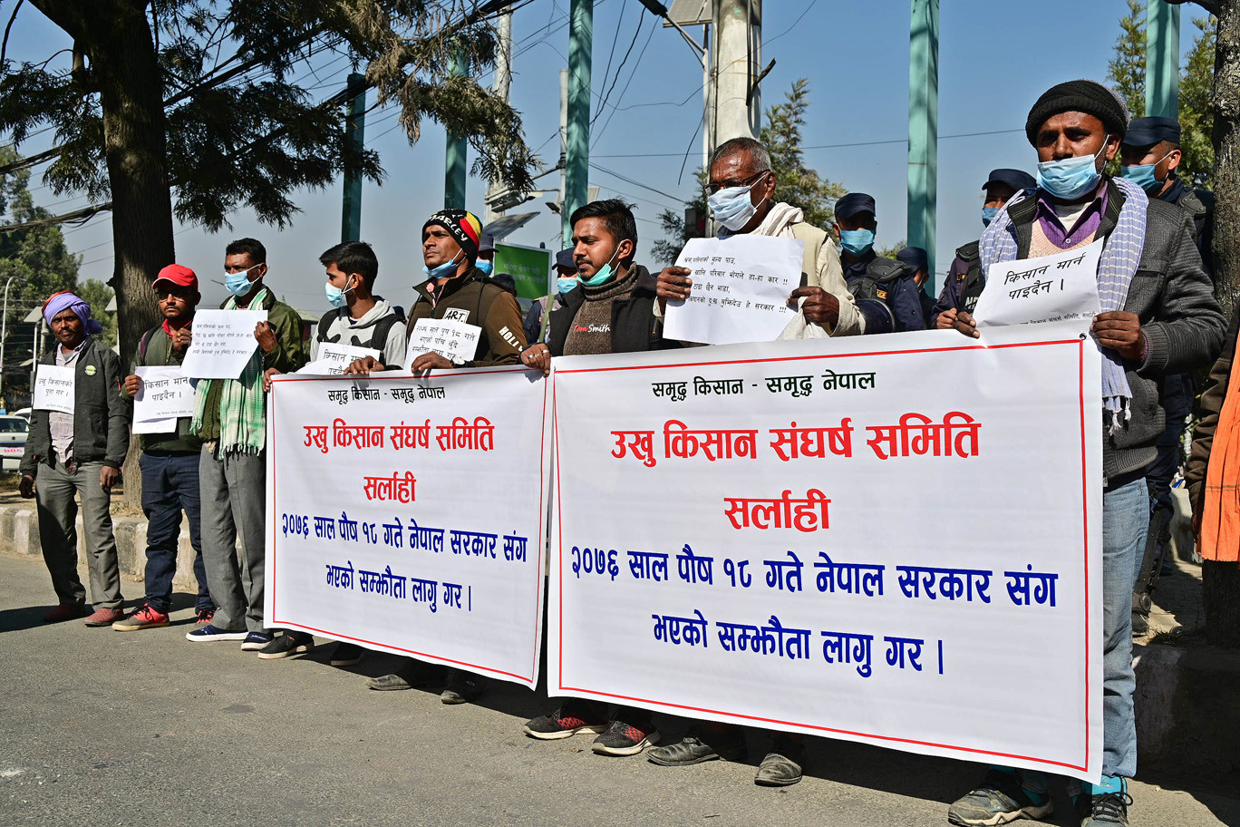 'माफियाको गुलियोमा सरकार भुलियो'