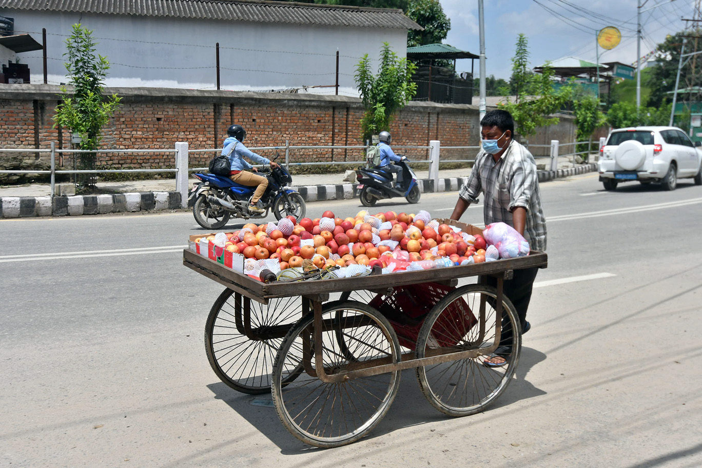 कोरोनाप्रति बेपरवाह काठमाडौं