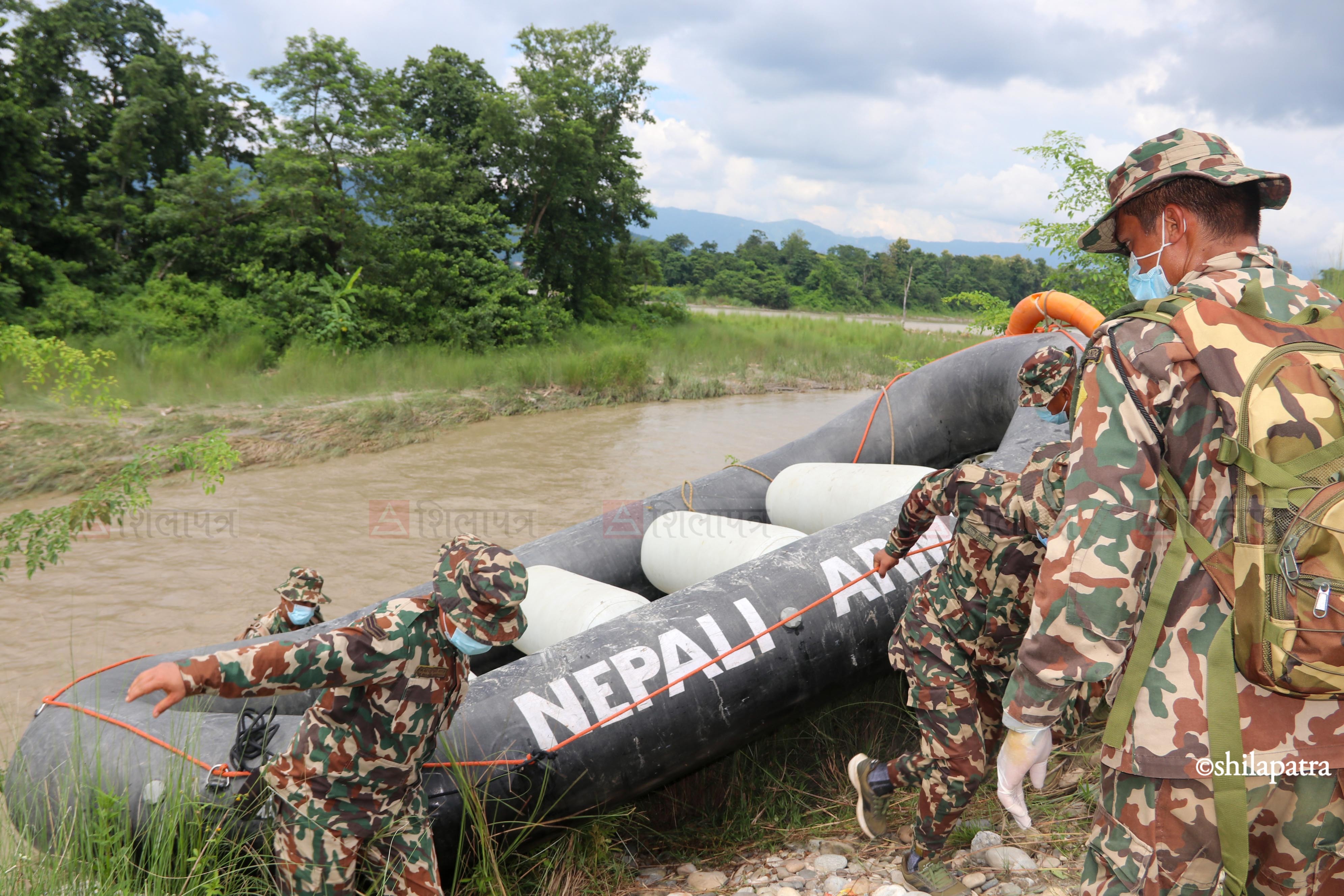 Dead-Body-Rescue-by-Nepal-Army-Chitwan-Photos-(4)-1788172634.jpg