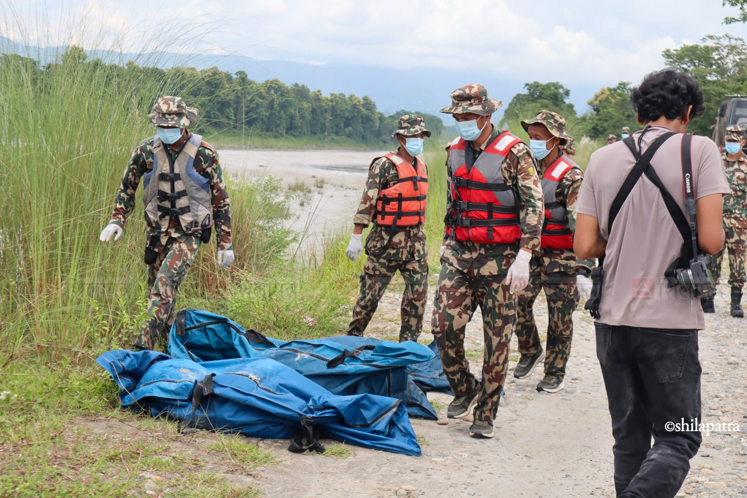 Dead-Body-Rescue-by-Nepal-Army-Chitwan-Photos-(8)-1788172637.jpg
