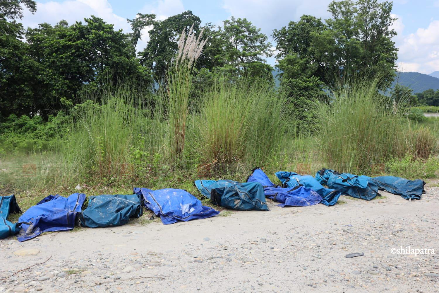 Dead-Body-Rescue-by-Nepal-Army-Chitwan-Photos-(9)-1788172638.jpg