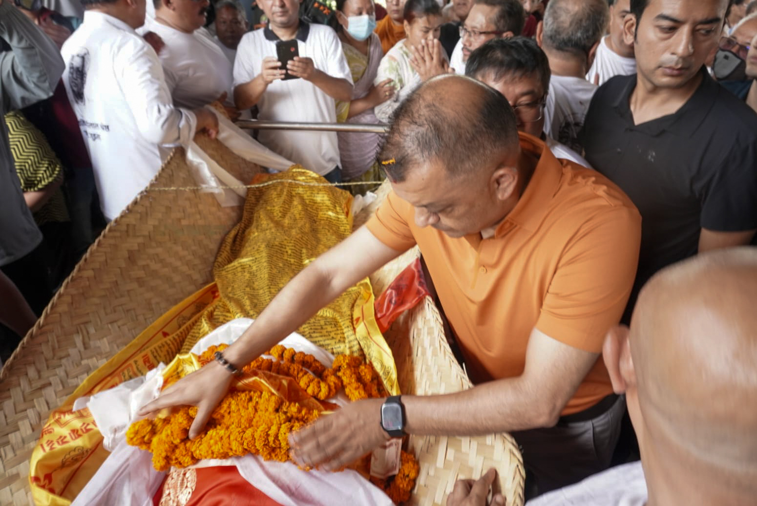 Durgalal-Shrestha_Funeral_-1215-(4)-1787052161.jpg