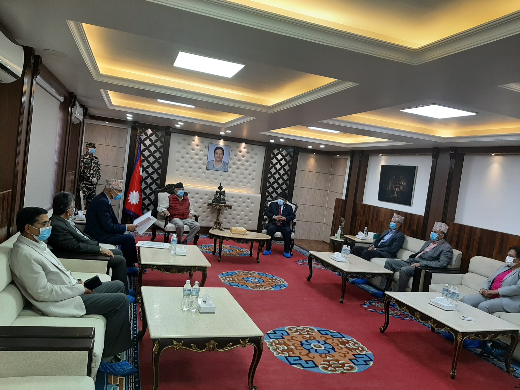 नेकपा कार्यदलले बुझायो प्रतिवेदन