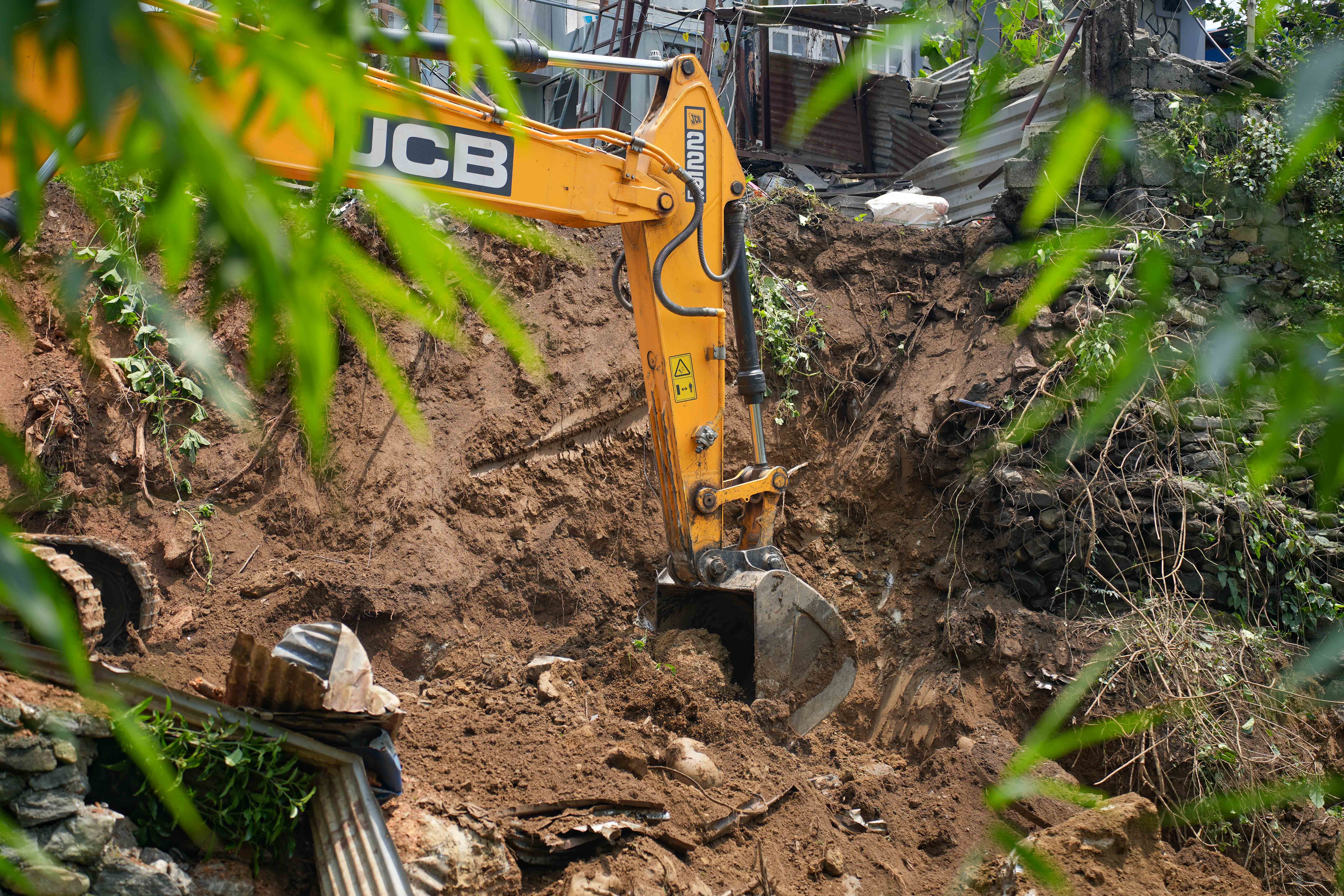 Firkekhola-Dozer-Phewatal_NPL-(4)-1779619409.jpg