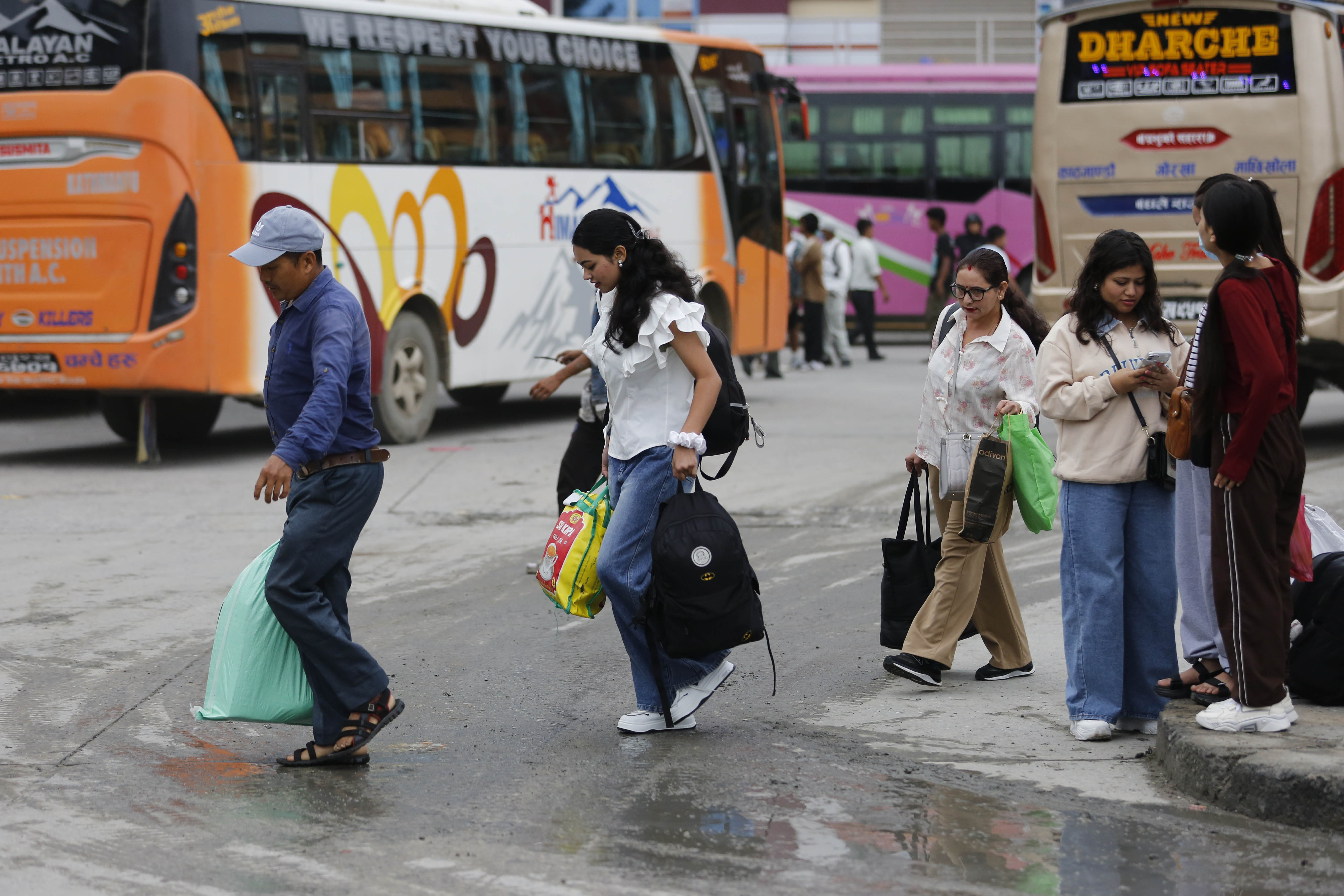Gangabu-Buspark_NPL_SG_1858-1758769928.jpg